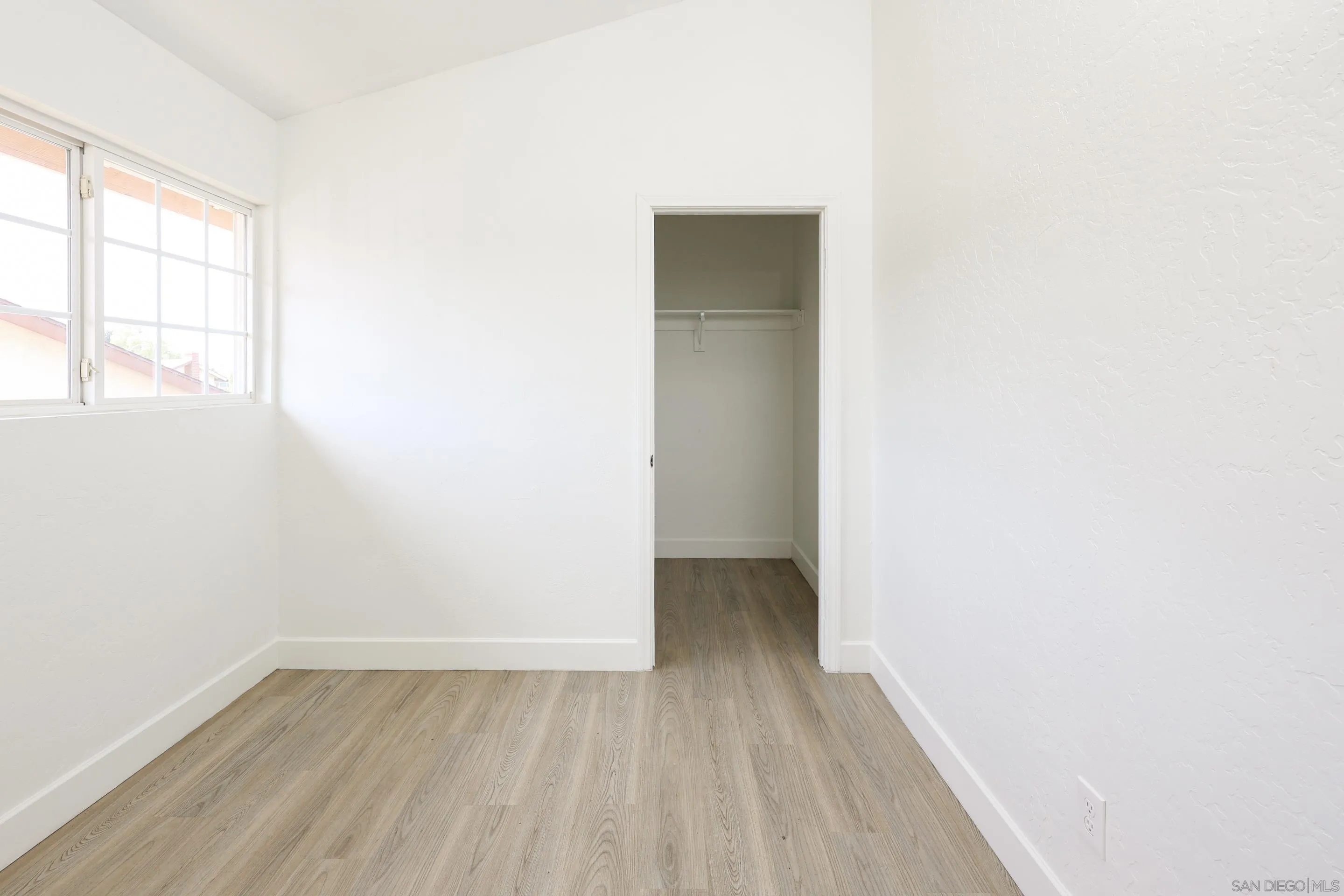 https://cdn.realtyfeed.com/cdn/127/250037453/a94ad3bb82a06c8b35e8e9872a213118.webp