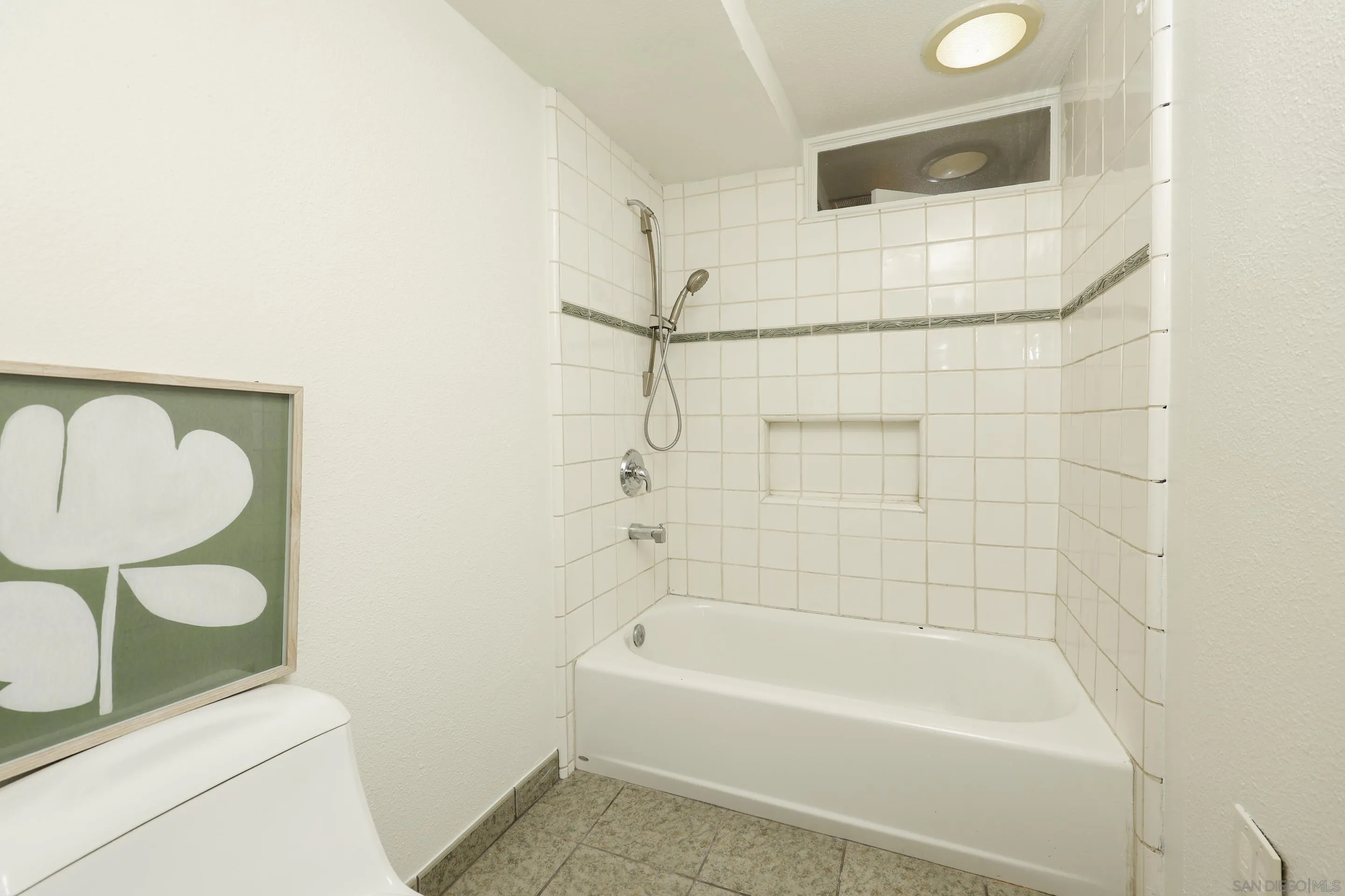 https://cdn.realtyfeed.com/cdn/127/250037453/aab49ae5dafb874a2444ca173845307b.webp