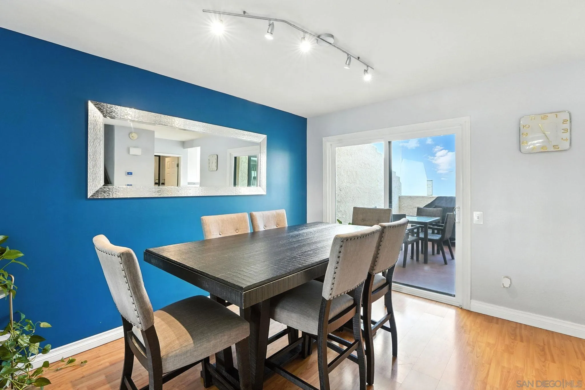 Photo #6: 250037456 Listing 