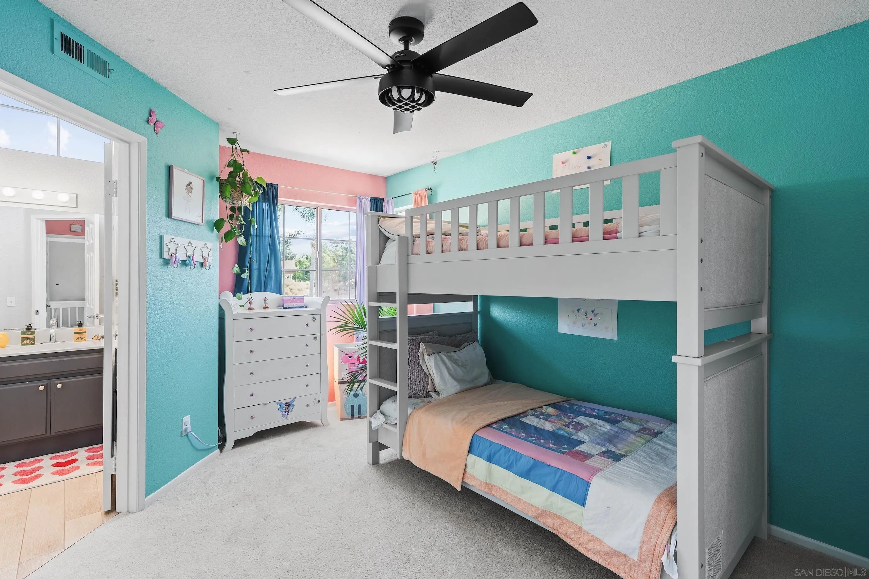 https://cdn.realtyfeed.com/cdn/127/250037458/efb14c6373cc9d88884ad9504c98ca7f.webp