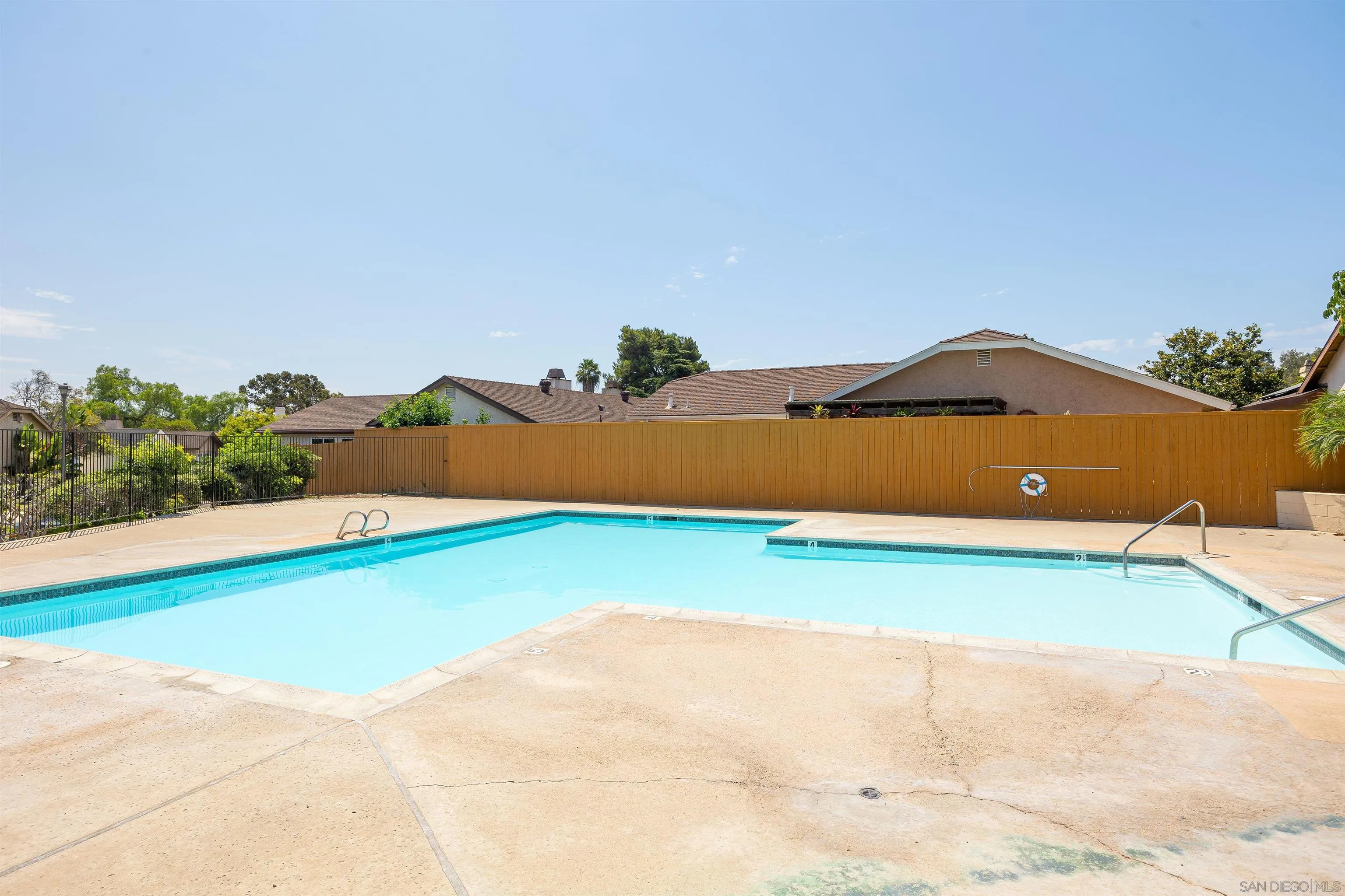 https://cdn.realtyfeed.com/cdn/127/250037459/ae3677b4f4cfad4aa041c2cc8362e929.webp