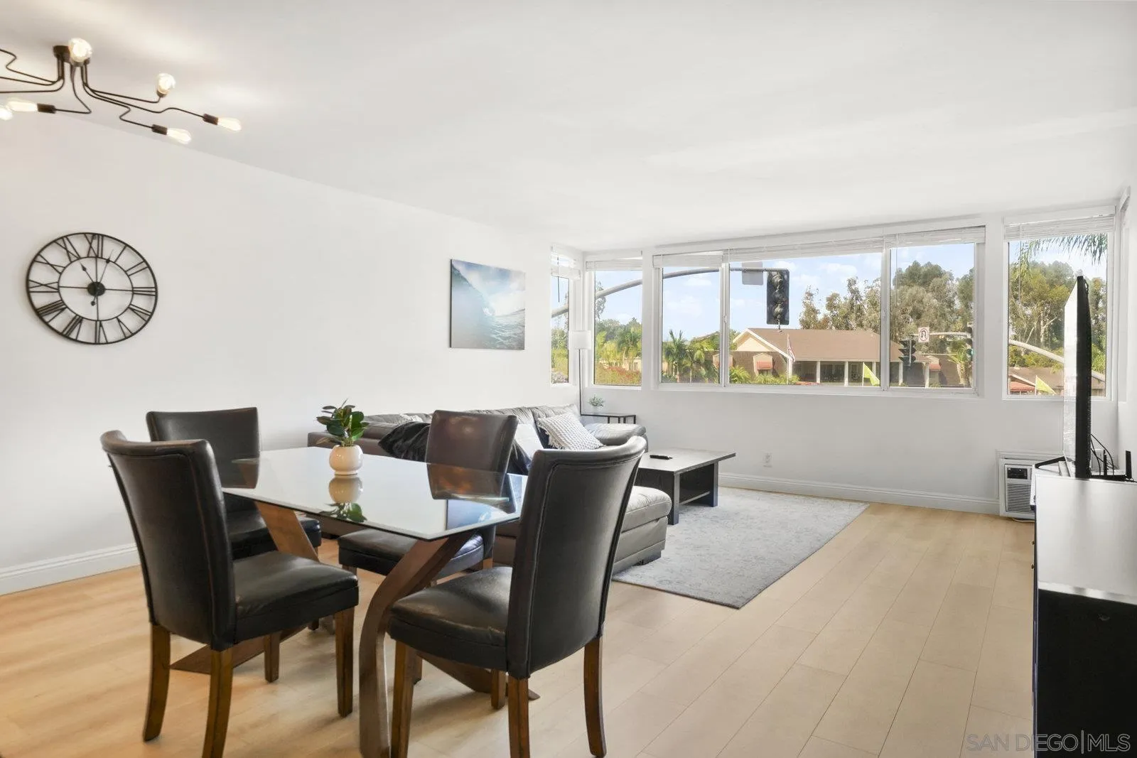 https://cdn.realtyfeed.com/cdn/127/250037460/2f6debe6cc0481184d07f2fbd72ab040.webp