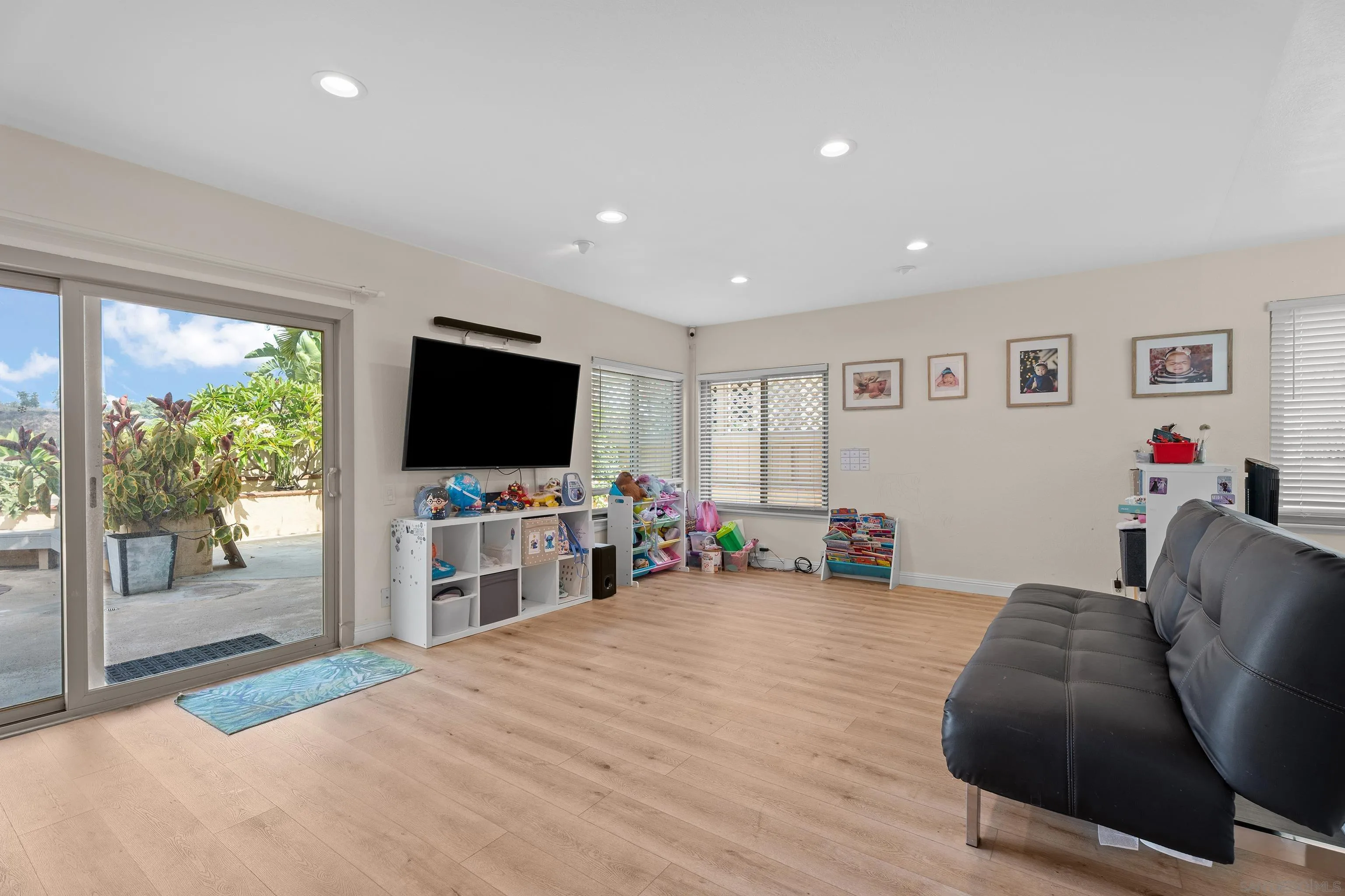 https://cdn.realtyfeed.com/cdn/127/250037461/78d5c7abef573e96de3c95c27b10fd26.webp