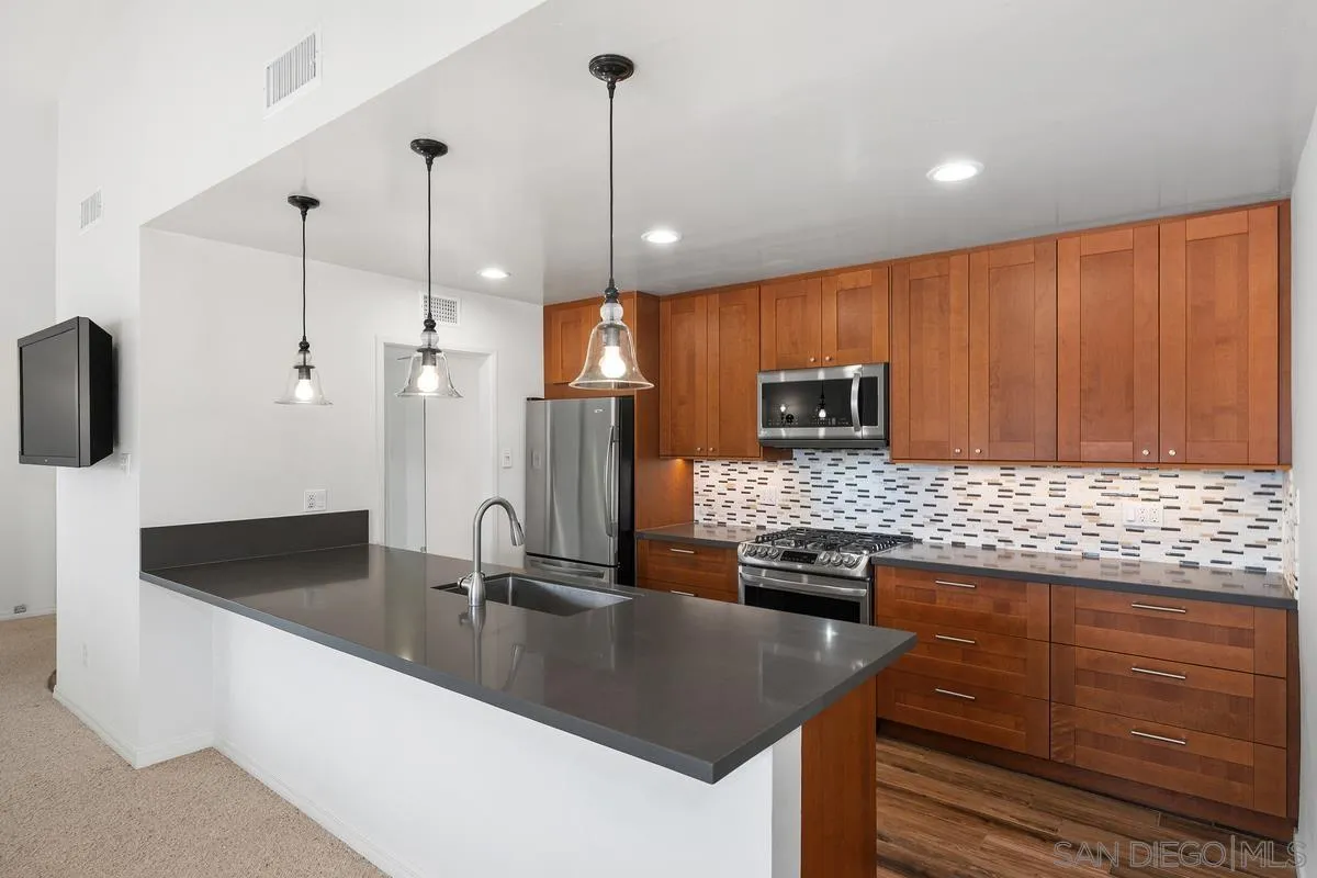 https://cdn.realtyfeed.com/cdn/127/250037469/770b737b4747ff146608142521c22067.webp