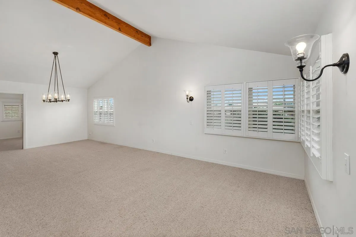 https://cdn.realtyfeed.com/cdn/127/250037469/94ade14da8856a8d42badc94d27c6383.webp