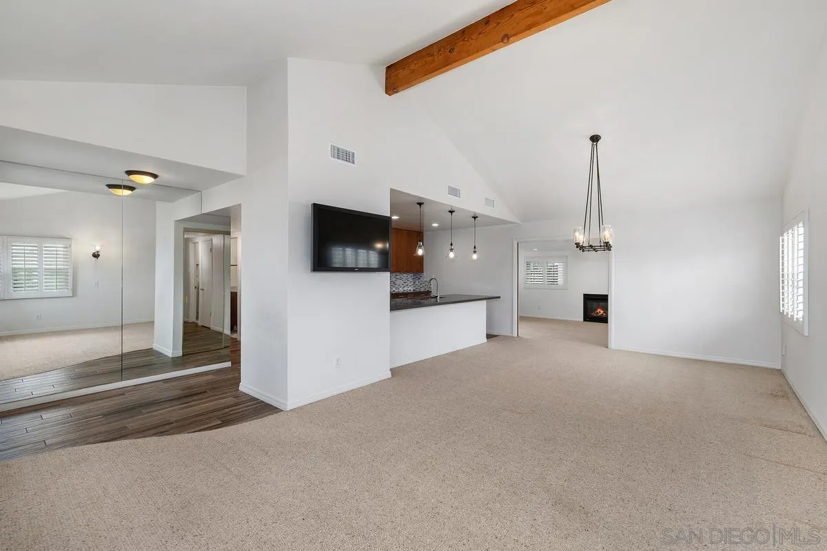 https://cdn.realtyfeed.com/cdn/127/250037469/d0a0e5248af155521b85cb3f07f94335.webp