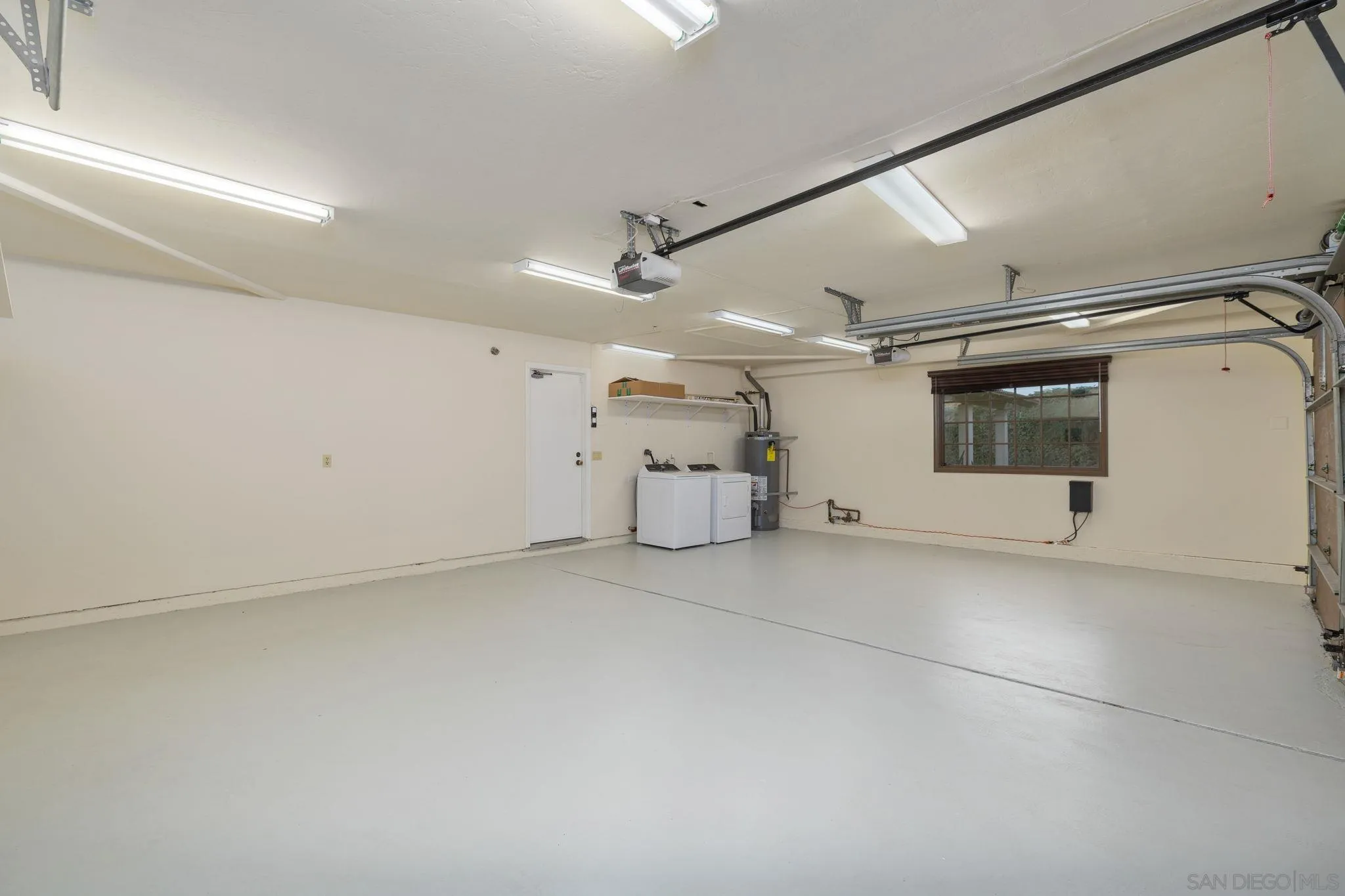 https://cdn.realtyfeed.com/cdn/127/250037470/2a8e792864892b8b6dc472cc711cde38.webp