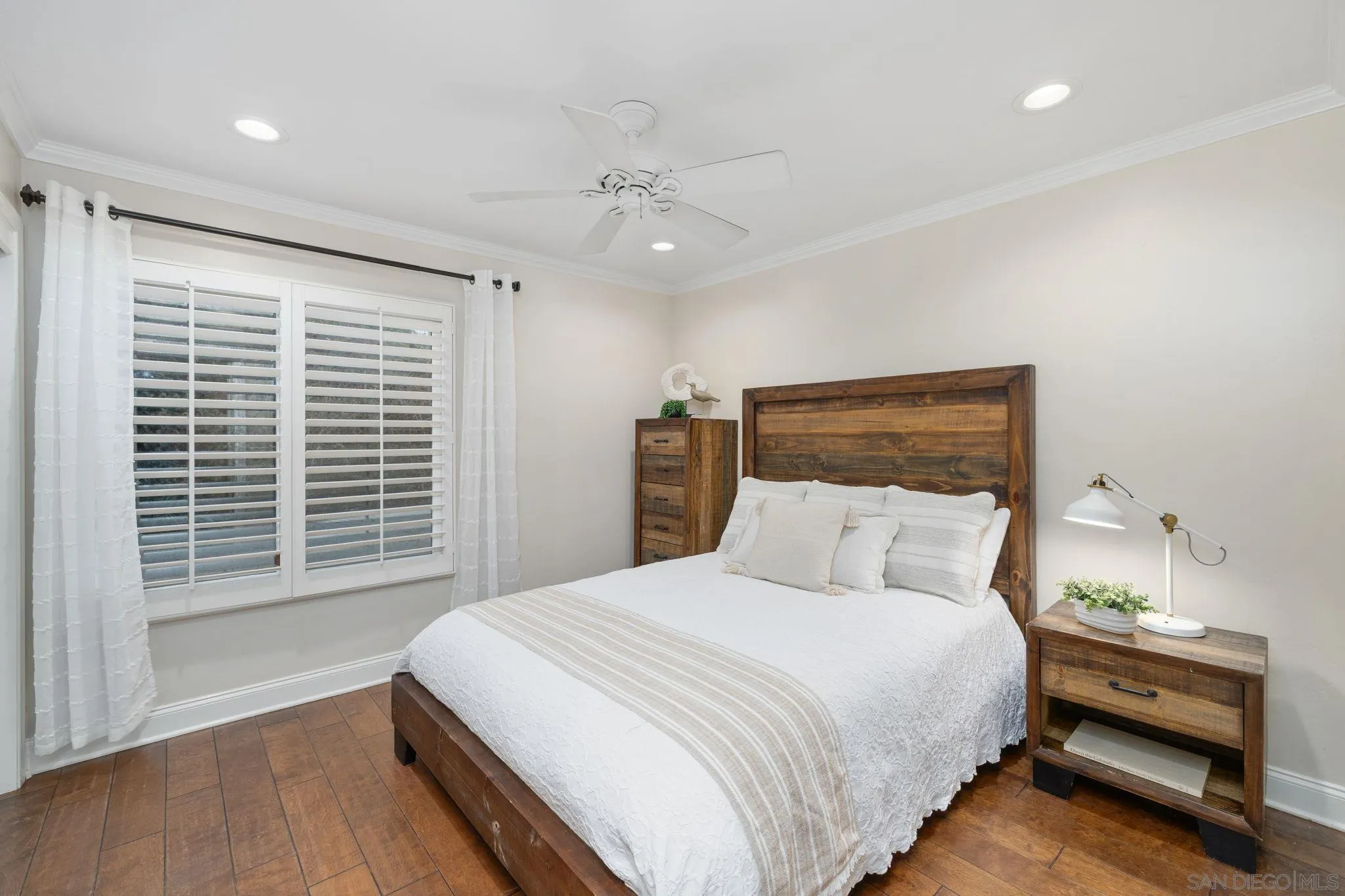 https://cdn.realtyfeed.com/cdn/127/250037470/42aea975c30486a80b740822e88d8fc0.webp