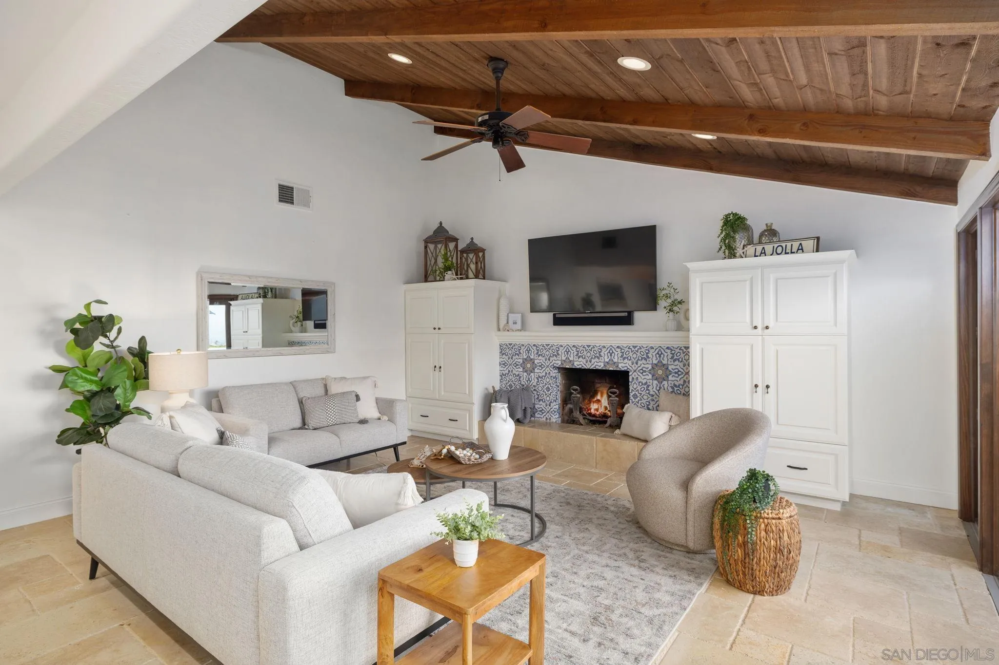 https://cdn.realtyfeed.com/cdn/127/250037470/c38dac4cdb82644363c0d039021023ef.webp