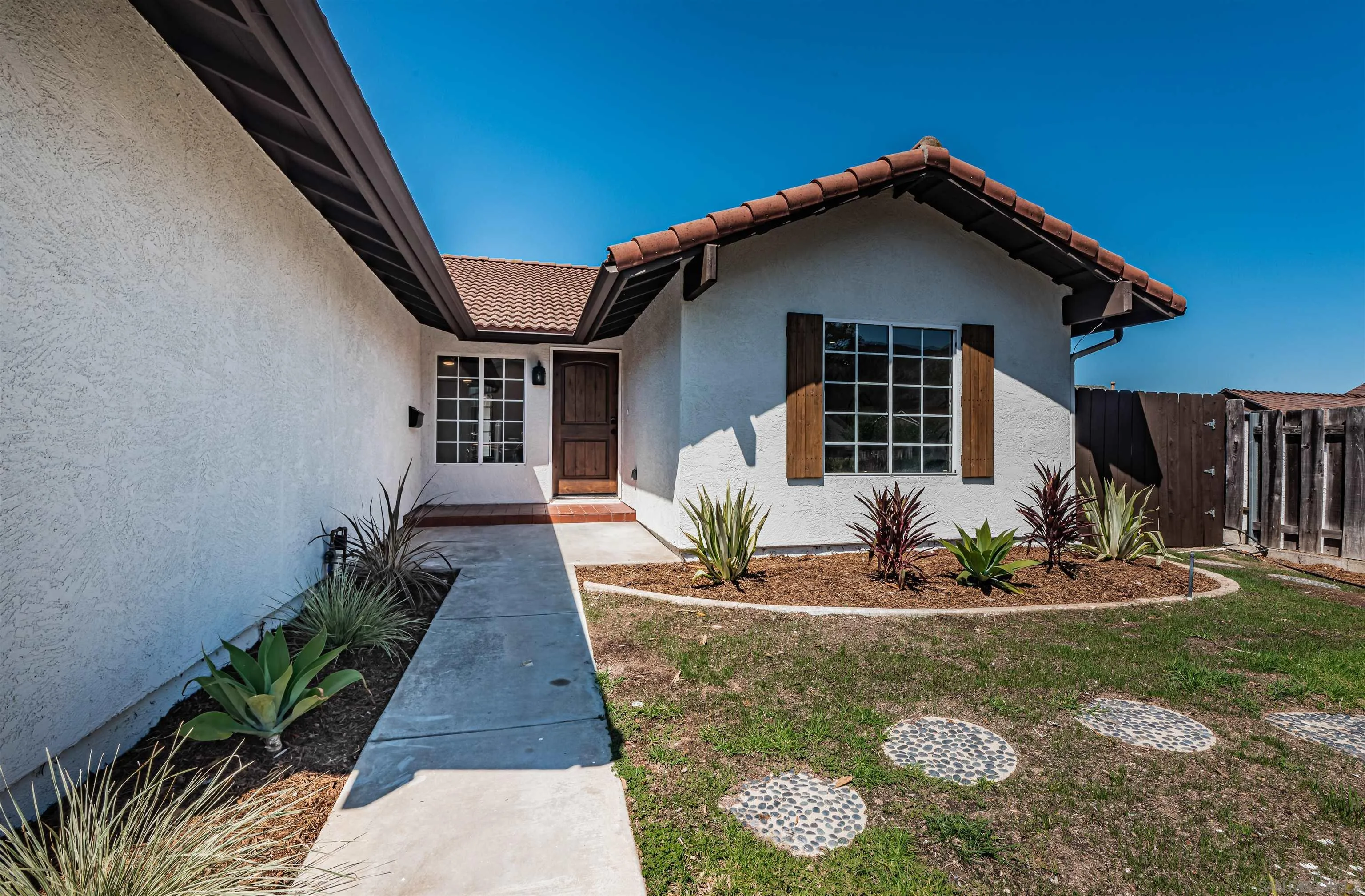https://cdn.realtyfeed.com/cdn/127/250037471/74d0ae145d336e0508cae23ed983b4d5.webp