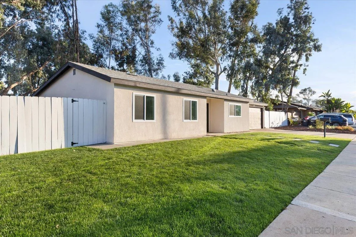 https://cdn.realtyfeed.com/cdn/127/250037475/2514895d459b9d1961ecc3ff25ad39d7.webp