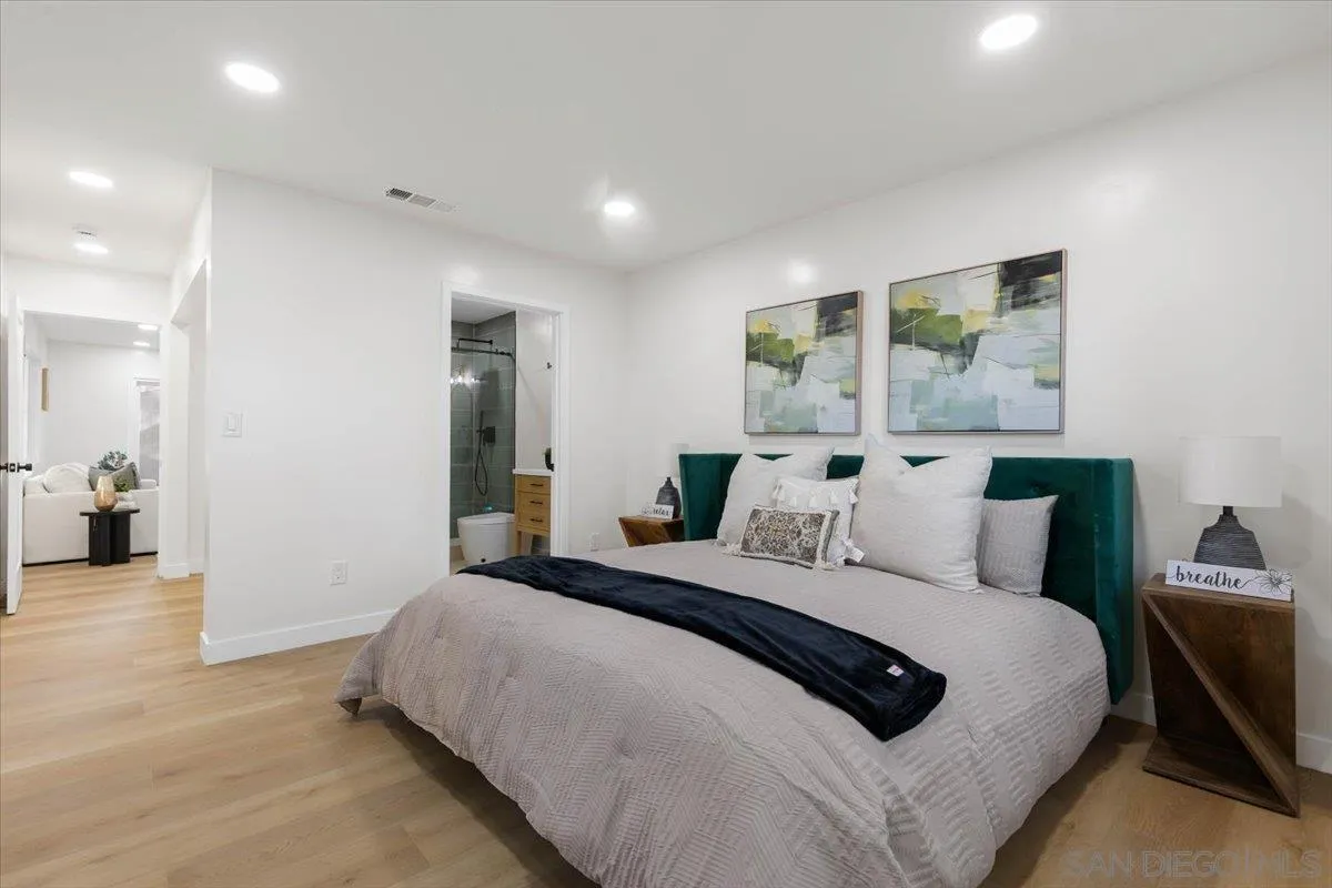 https://cdn.realtyfeed.com/cdn/127/250037475/ef1e36b47cf65a49e8efc5ea6b760e34.webp