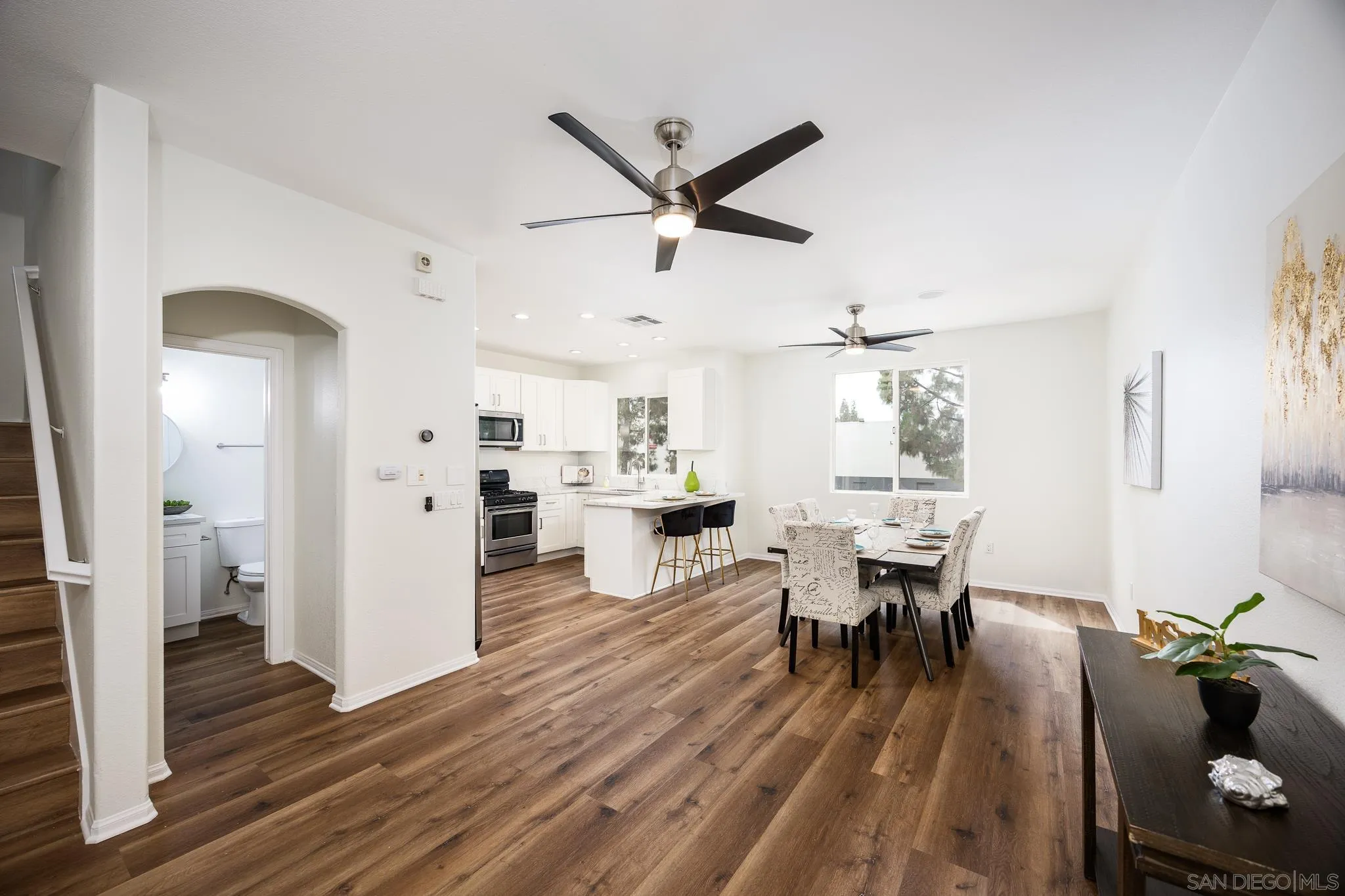 https://cdn.realtyfeed.com/cdn/127/250037480/a6a4ccc7df9df6b3a85926dc949573d8.webp