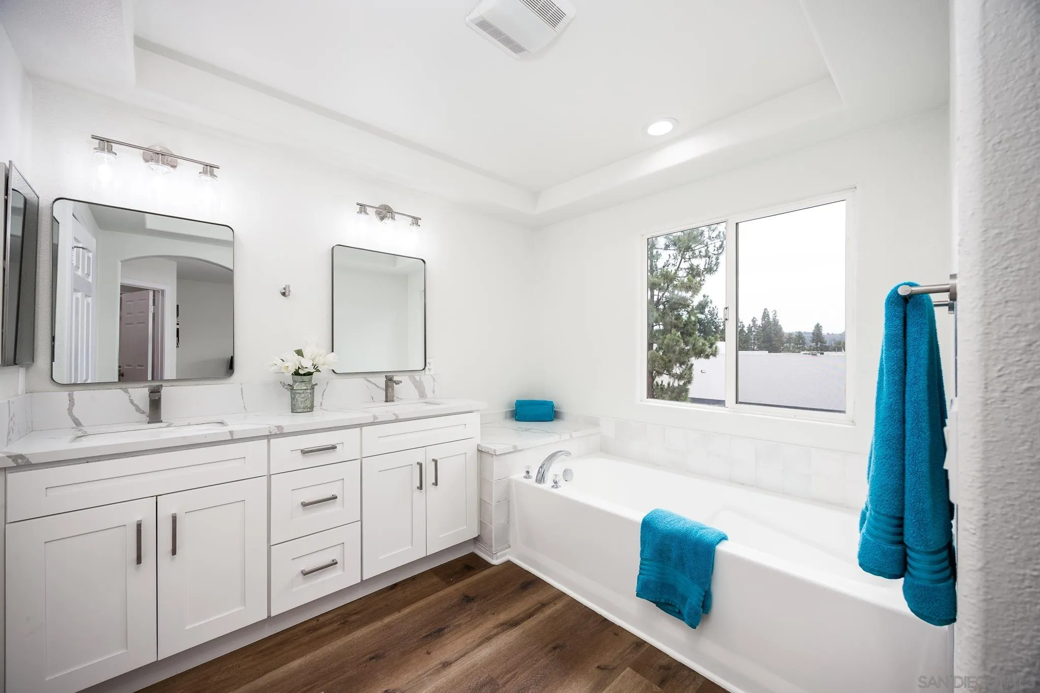 https://cdn.realtyfeed.com/cdn/127/250037480/cf7f081f76dddc365b978dc4b24682c6.webp