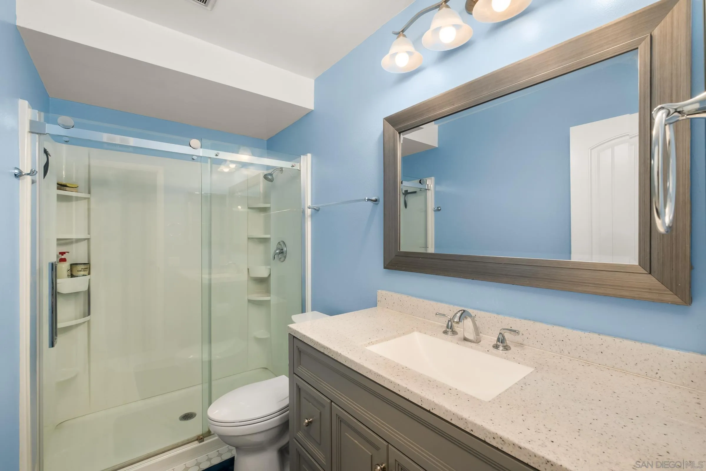 https://cdn.realtyfeed.com/cdn/127/250037483/eb2d53f7bdea5e475b54c25b1d5a6ce4.webp
