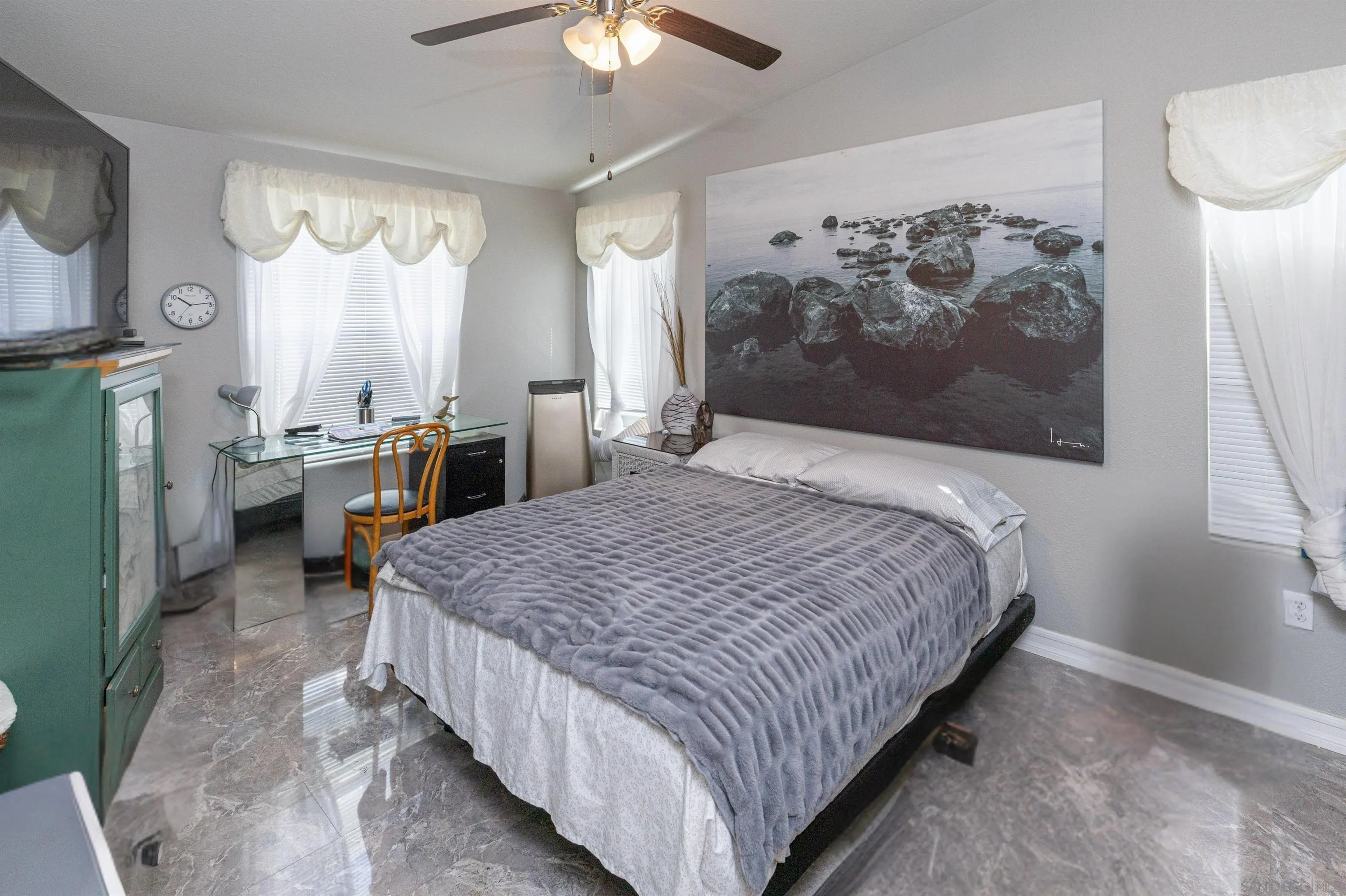 https://cdn.realtyfeed.com/cdn/127/250037491/dce0869a36deec037251cbc75a39961d.webp