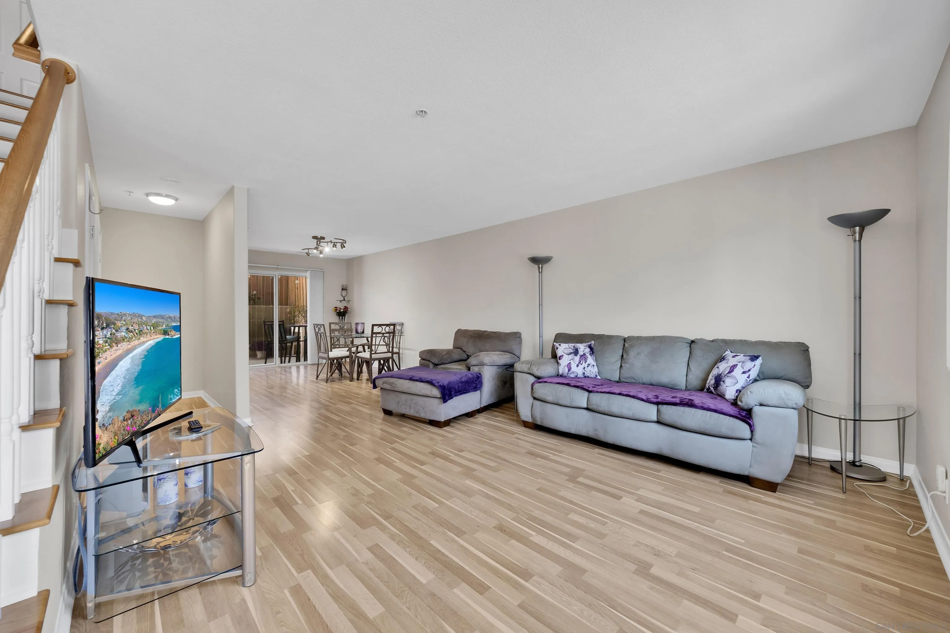 https://cdn.realtyfeed.com/cdn/127/250037492/665420bca1c1c6a0175fc8671f6f5679.webp