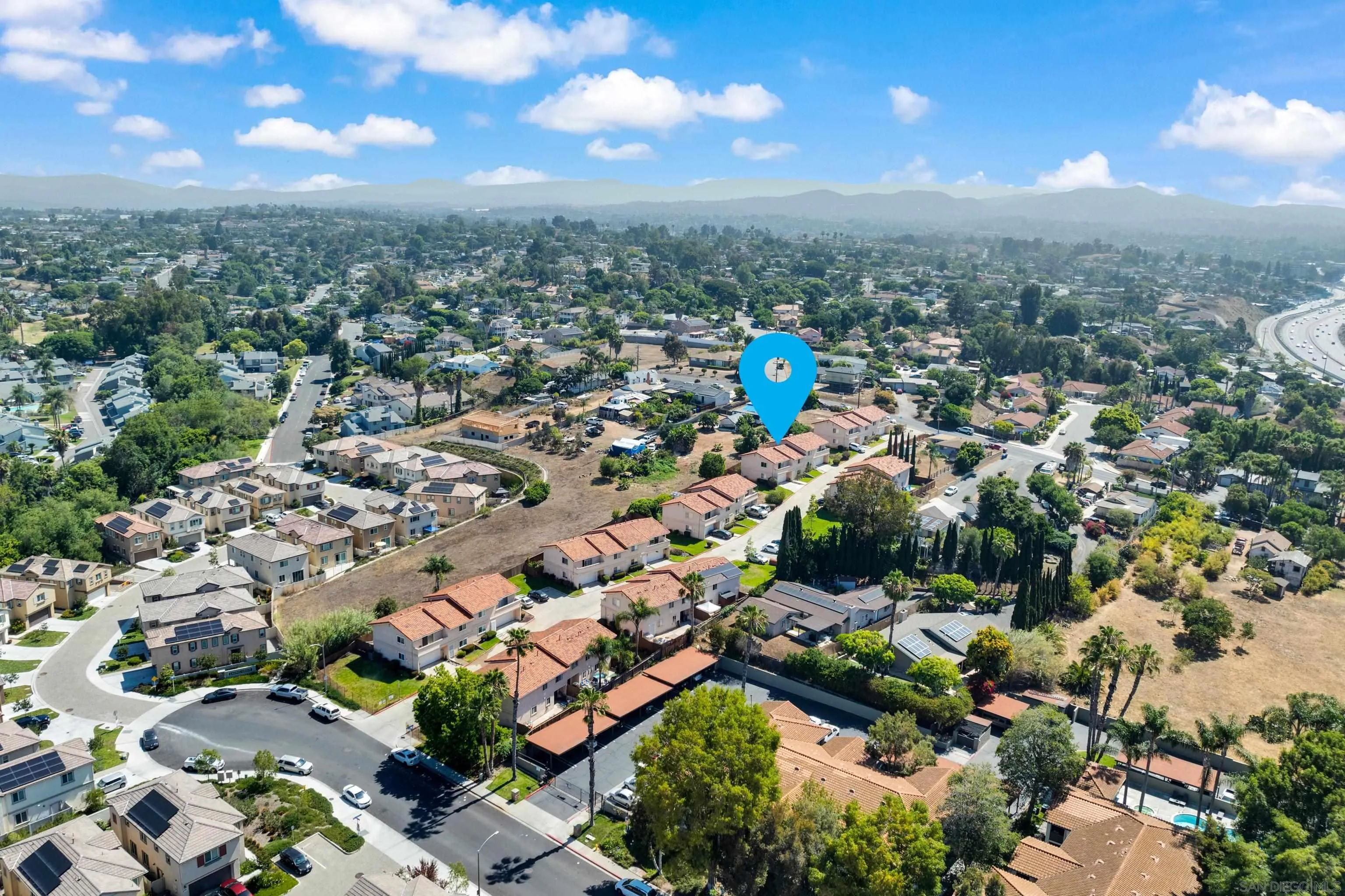 https://cdn.realtyfeed.com/cdn/127/250037492/66afd6e293cba69b96a92c04e7a497ad.webp