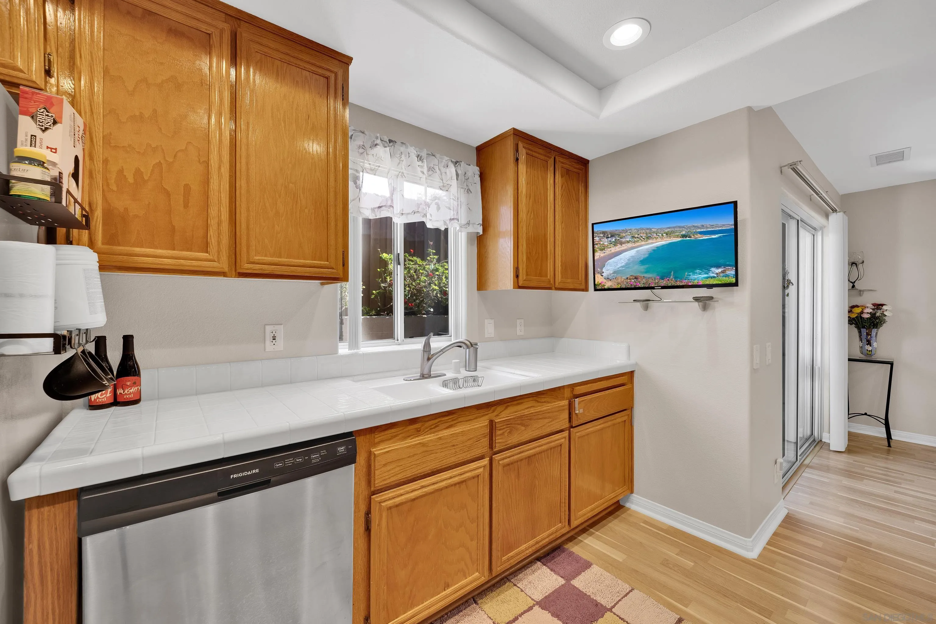 https://cdn.realtyfeed.com/cdn/127/250037492/d359468c4ec9b4a94cdeb7317708ce7a.webp