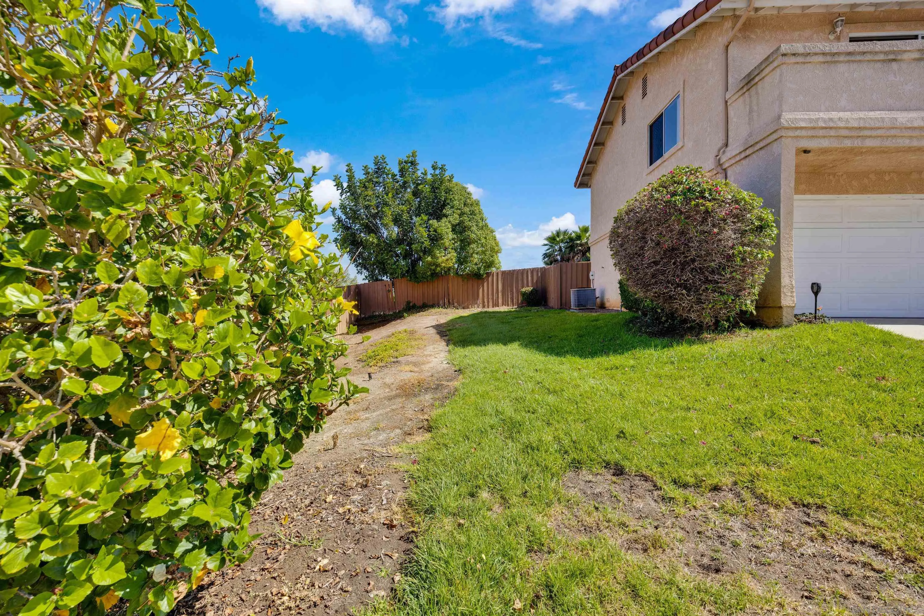 https://cdn.realtyfeed.com/cdn/127/250037492/fdbac911f7c7942549c299f902947574.webp