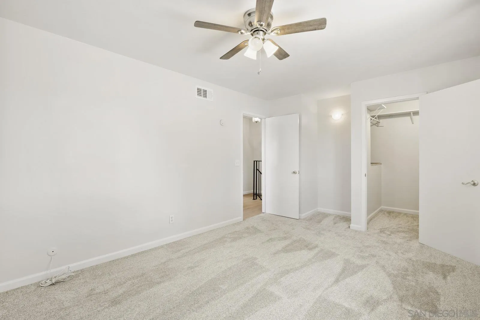 https://cdn.realtyfeed.com/cdn/127/250037493/5e0d22413a514262b847a688caae4121.webp