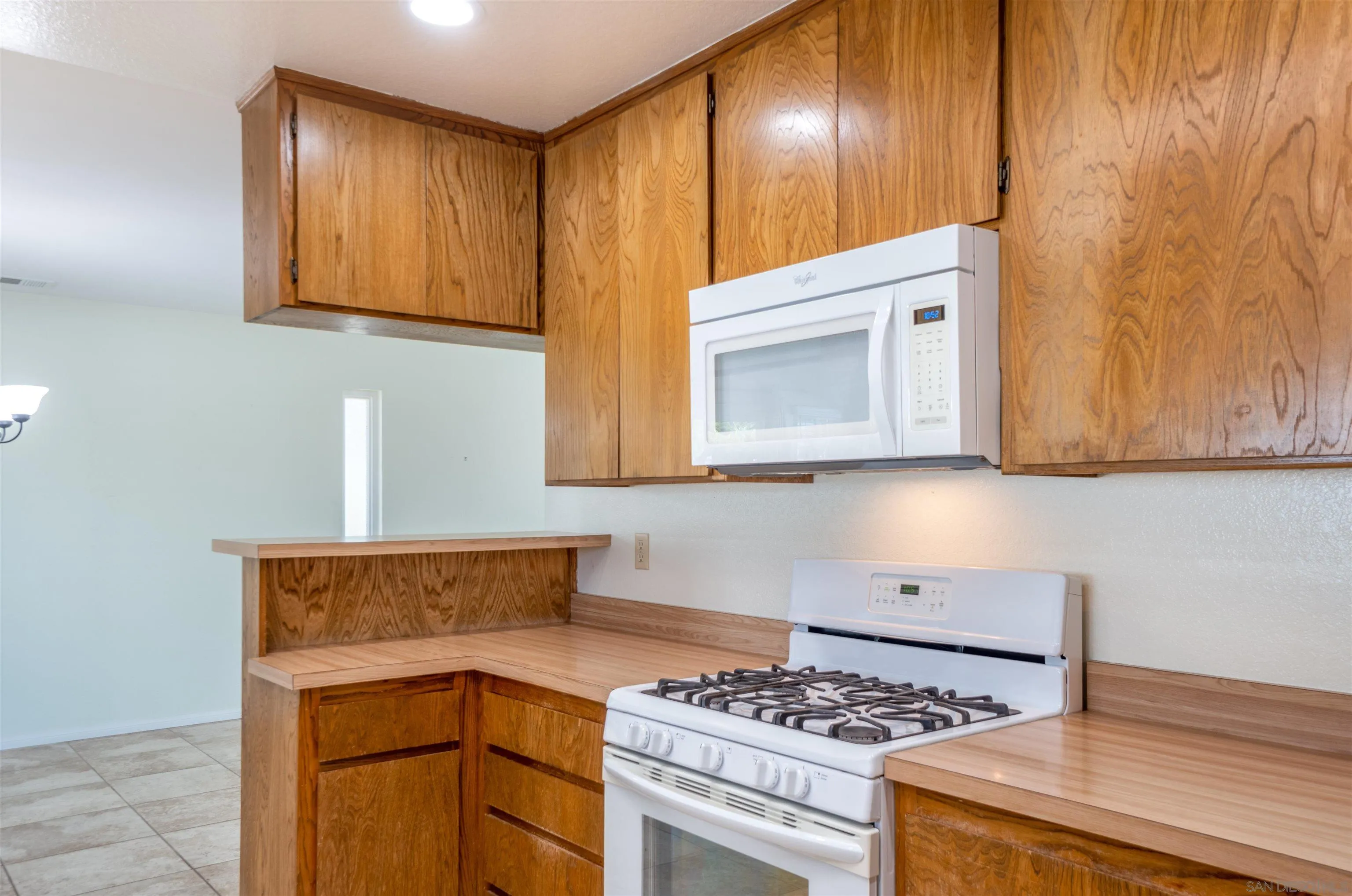 https://cdn.realtyfeed.com/cdn/127/250037495/75ff68fd0c671c566151e51f1decae8e.webp