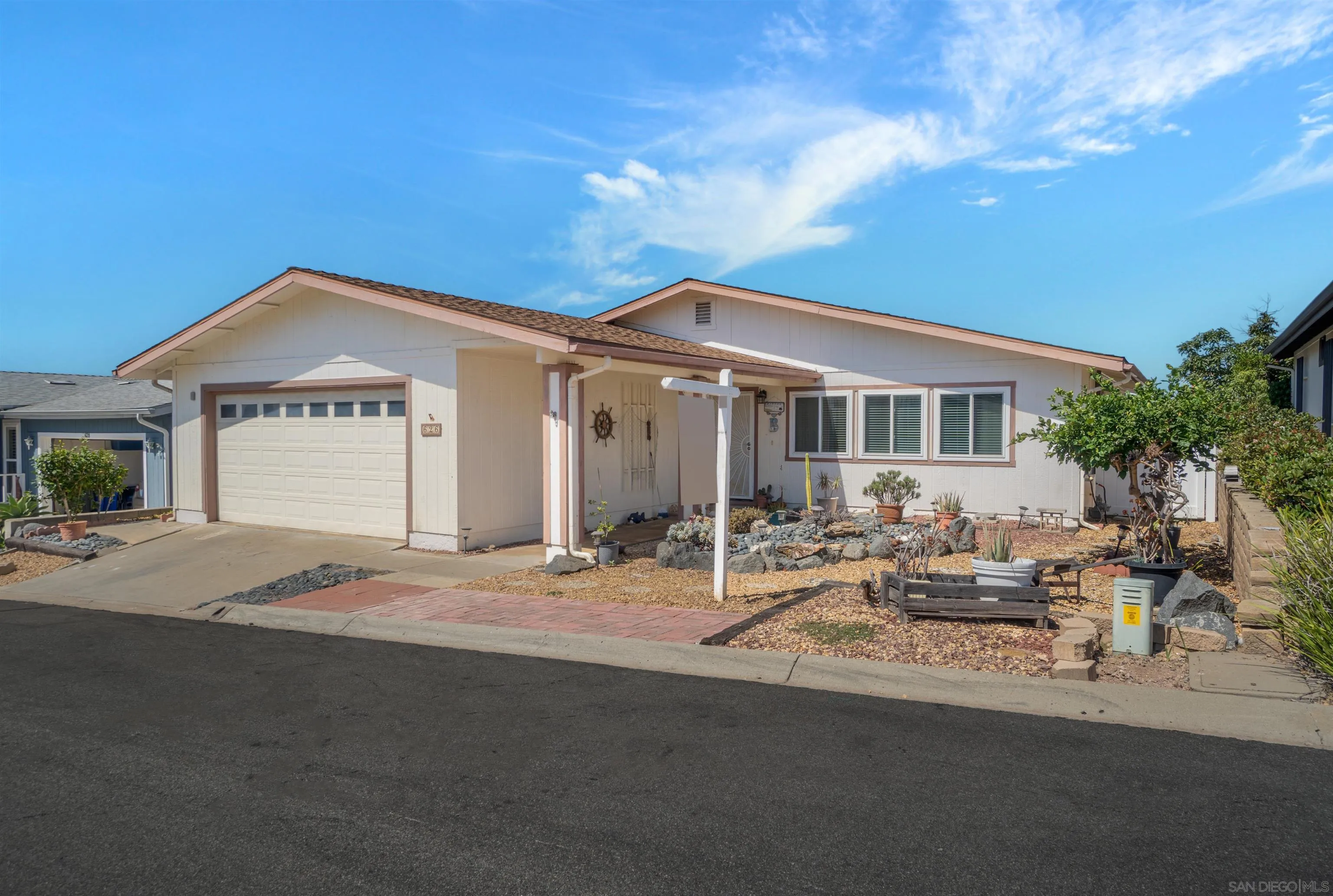 https://cdn.realtyfeed.com/cdn/127/250037495/c05cf5b18b5827f5ce54940de6e0ca76.webp