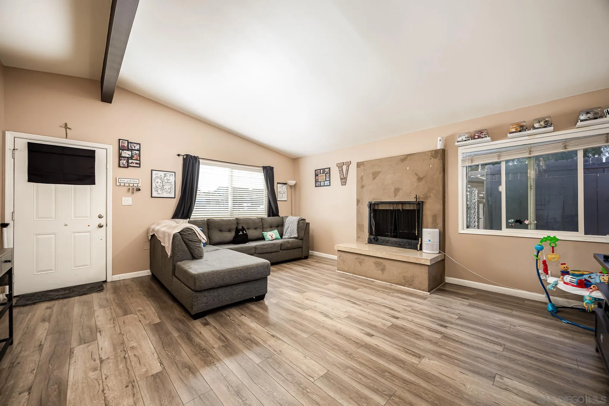 https://cdn.realtyfeed.com/cdn/127/250037497/6193796d9083535c203f5300e7fda66b.webp