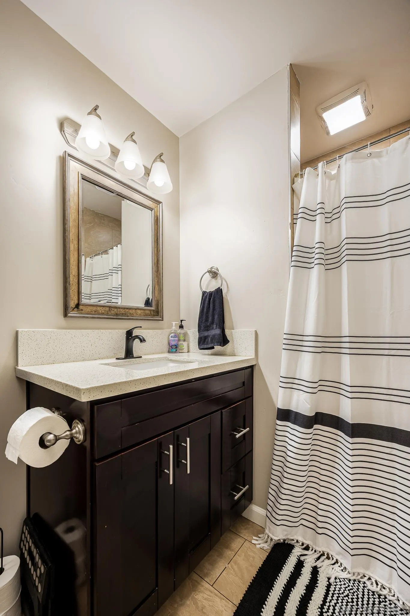 https://cdn.realtyfeed.com/cdn/127/250037497/6a46788950b91cec543f5e62d63955a0.webp