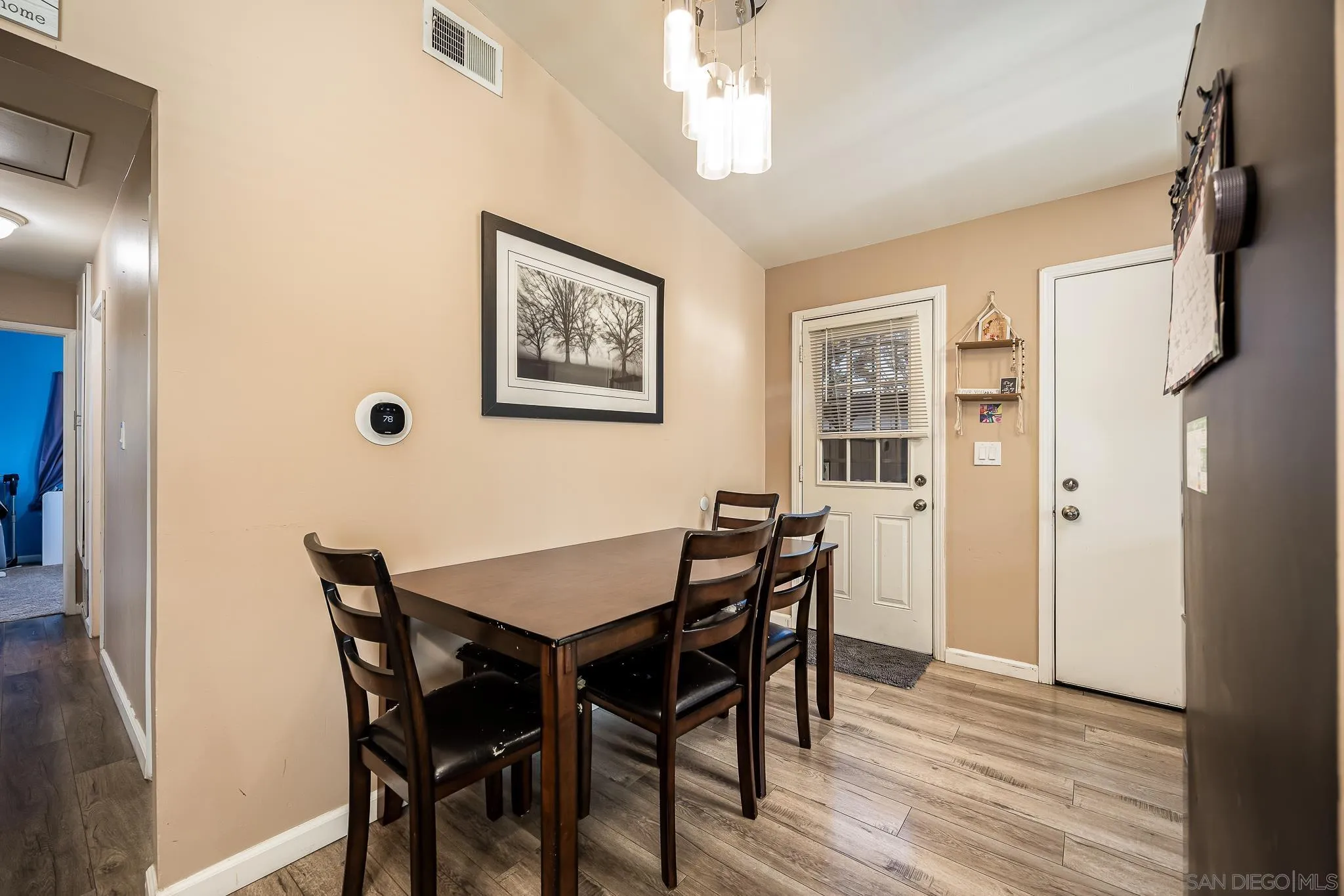 https://cdn.realtyfeed.com/cdn/127/250037497/8cac3e3dcef26cef6c271133450a9cd4.webp