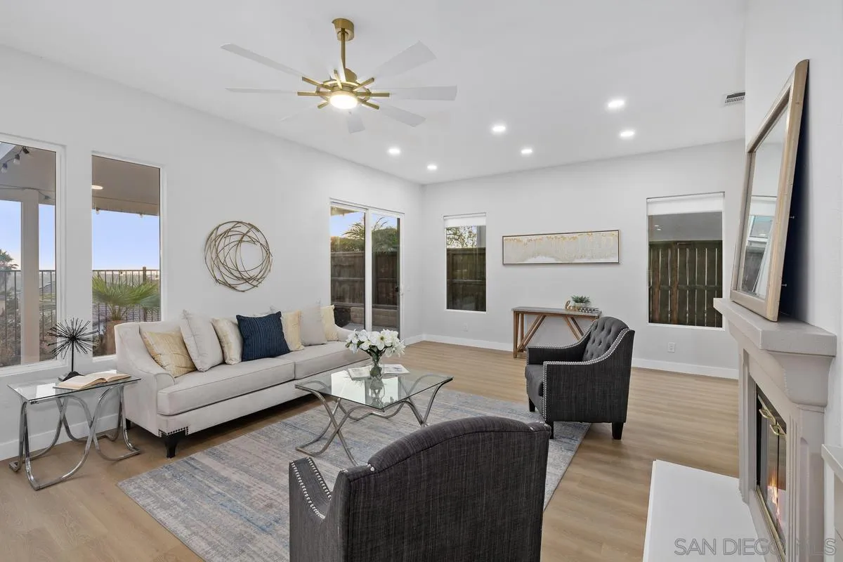 https://cdn.realtyfeed.com/cdn/127/250037498/97980bc0001943a494c2041d6ebd0034.webp