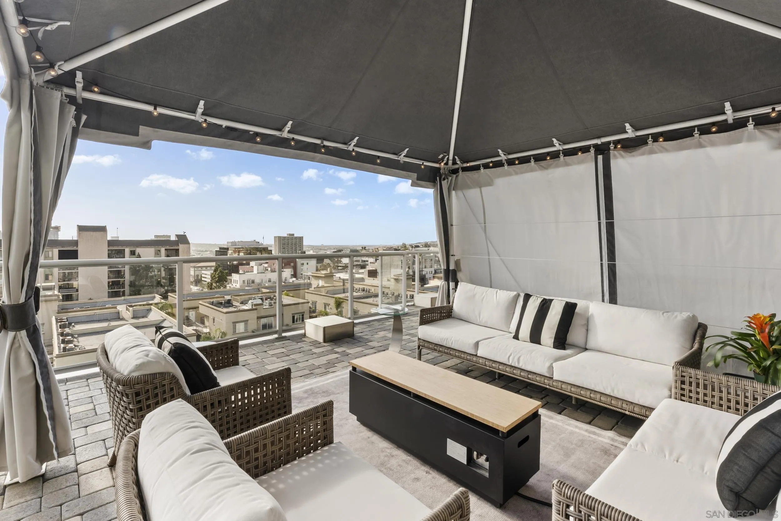 https://cdn.realtyfeed.com/cdn/127/250037500/4b3541f92b6127029539a570361db886.webp