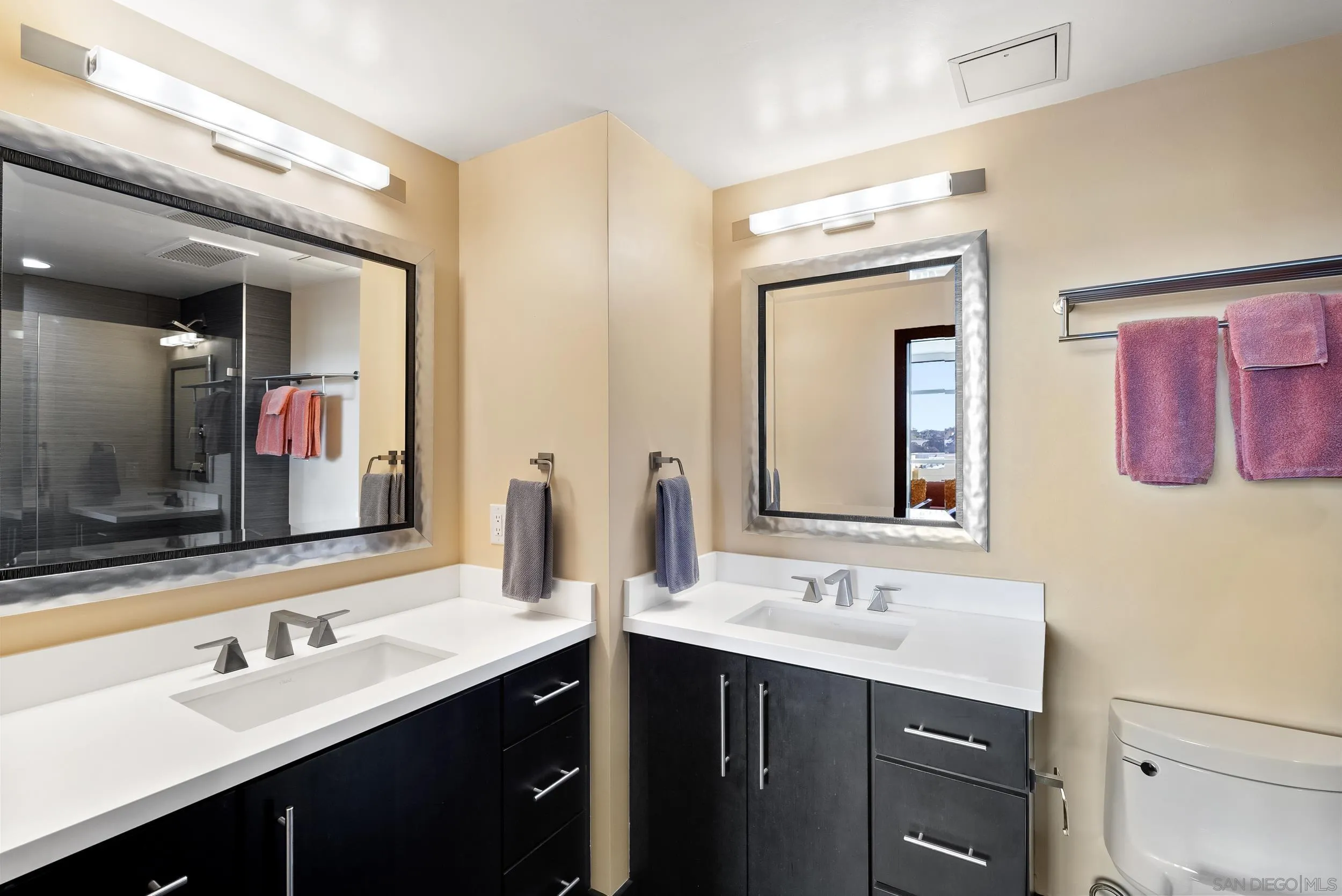 https://cdn.realtyfeed.com/cdn/127/250037500/713cf7b61d0a702ac78f4a3d65a20fc5.webp