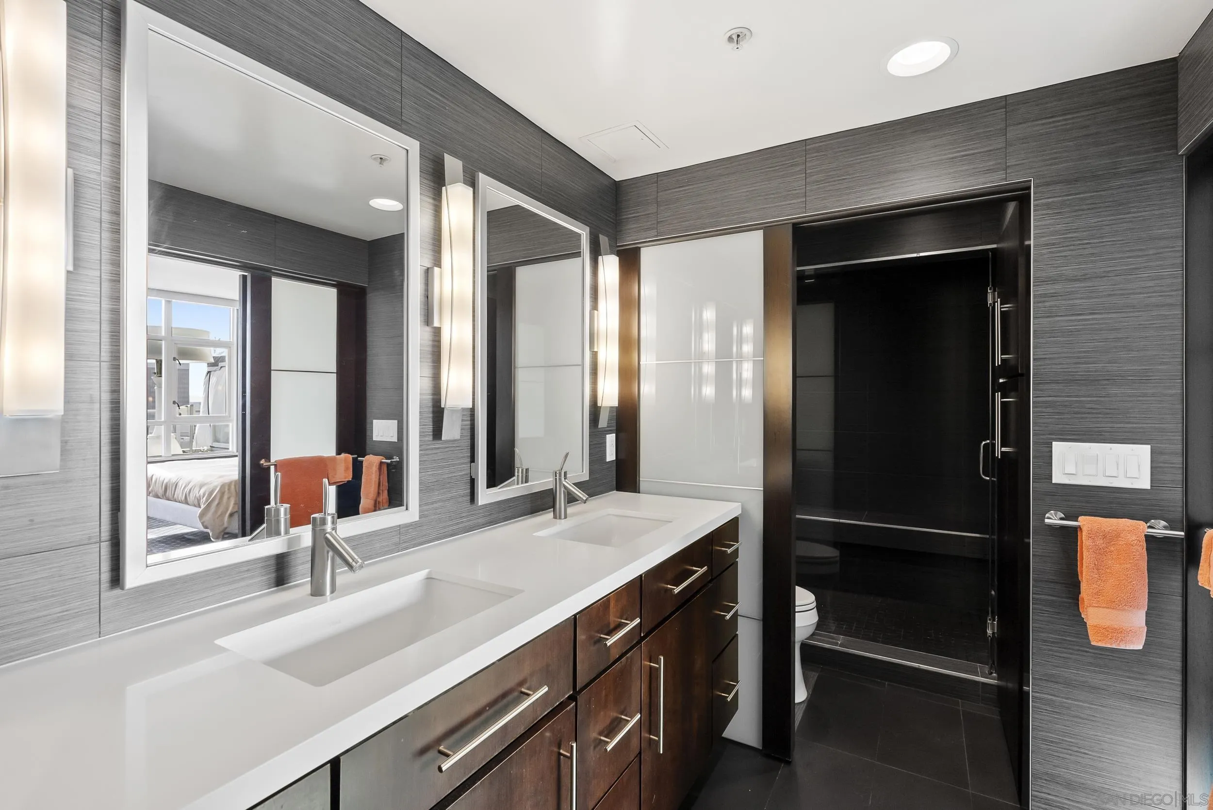 https://cdn.realtyfeed.com/cdn/127/250037500/95d2940362b820e132bcda31fbeacb27.webp