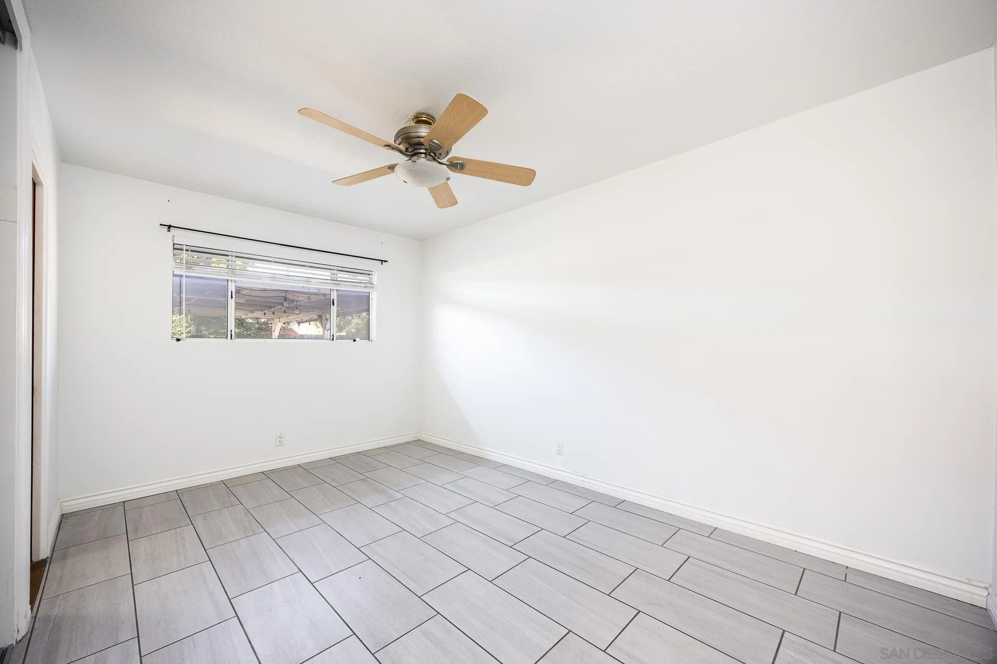 https://cdn.realtyfeed.com/cdn/127/250037504/3e4f3480e5a9f21a81acbad2be51c6e5.webp