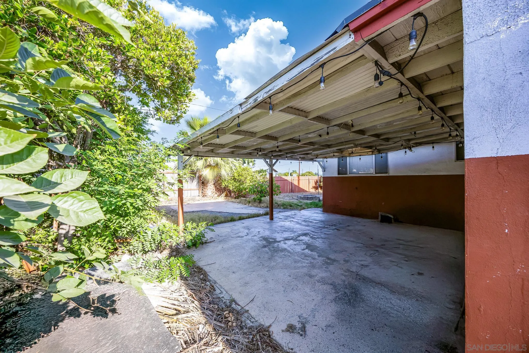 https://cdn.realtyfeed.com/cdn/127/250037504/47829d1de81341e07137e091162ba316.webp