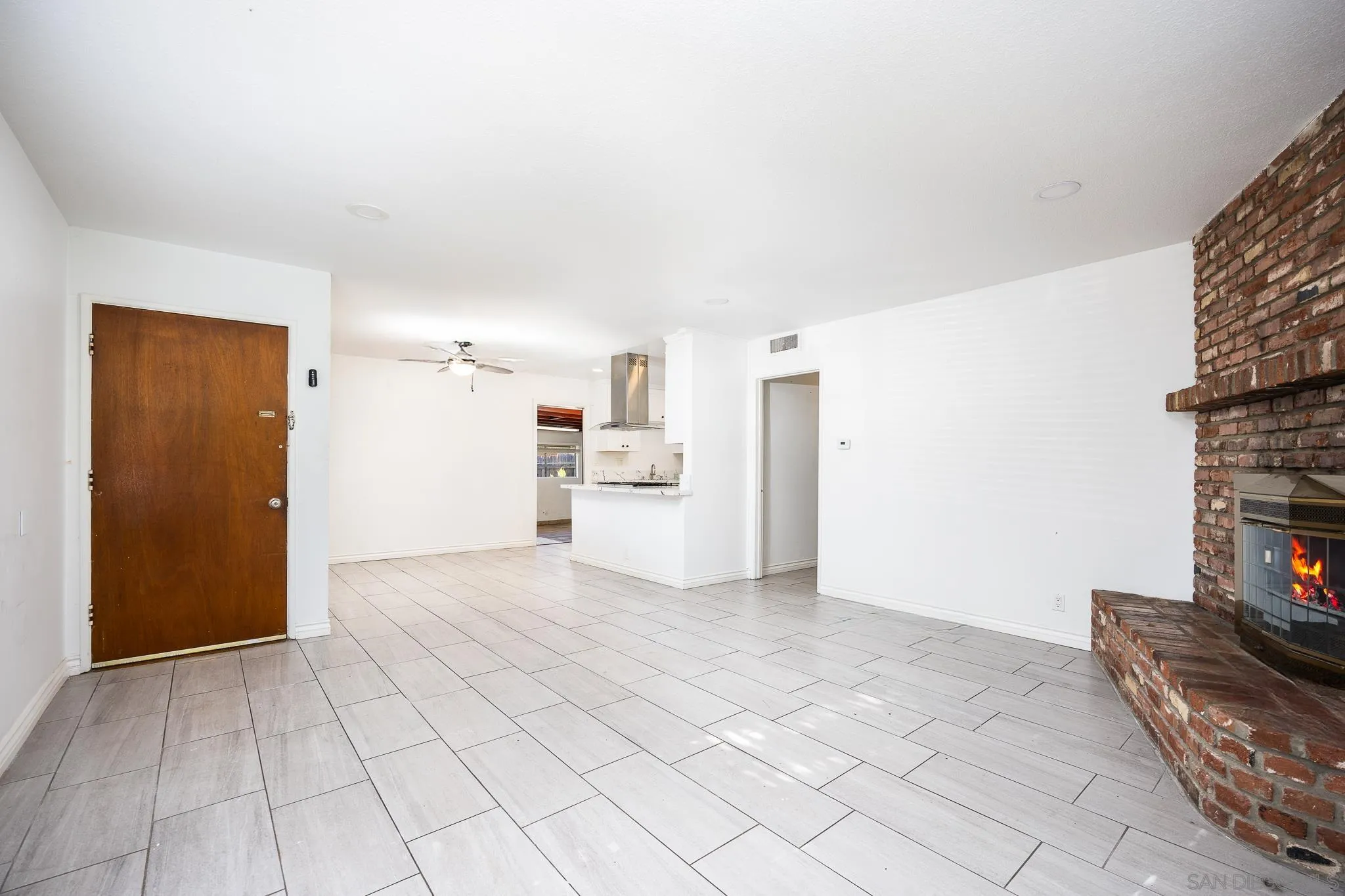 https://cdn.realtyfeed.com/cdn/127/250037504/54ef0f8651364f3e01e5b71bcaf2af8a.webp