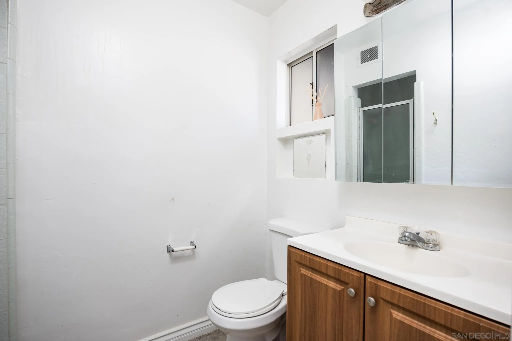 https://cdn.realtyfeed.com/cdn/127/250037504/8e5f19dde114c03fc6939c4ed5e9fad1.webp