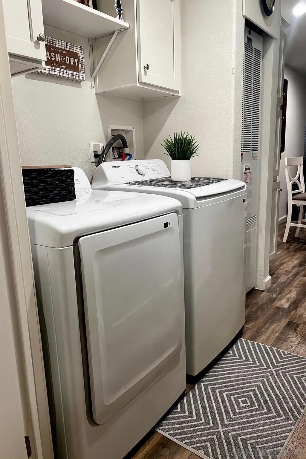 https://cdn.realtyfeed.com/cdn/127/250037506/0e49442fbb439ebdf4abc7592c91affb.webp