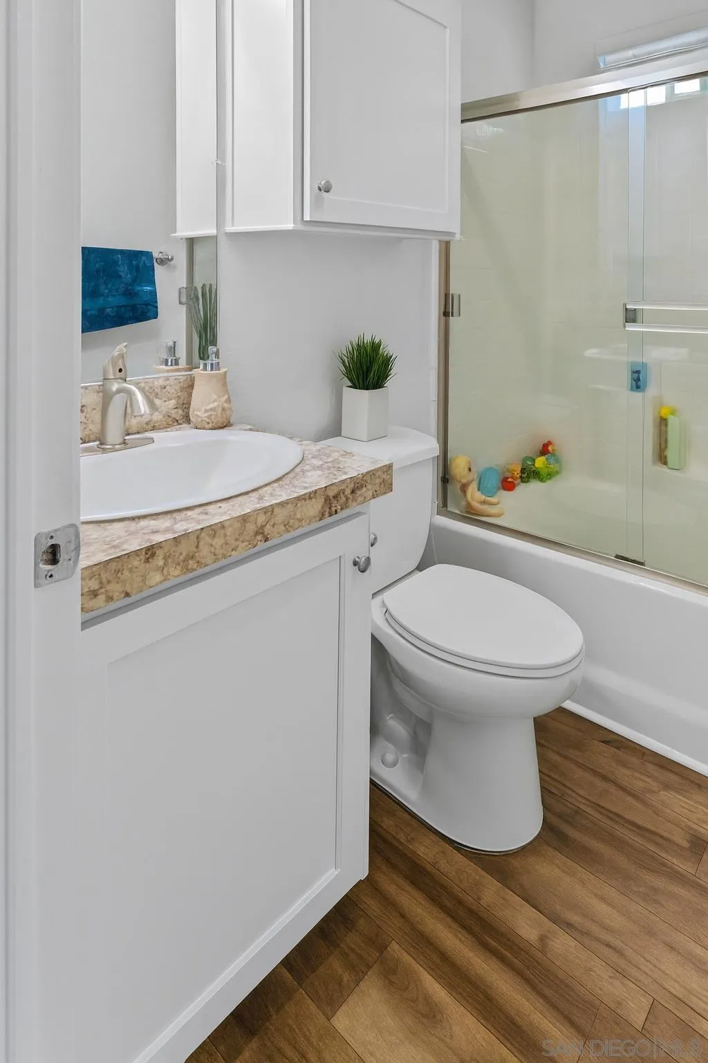 https://cdn.realtyfeed.com/cdn/127/250037506/291cd424c9bbfd59517ee90e4981a281.webp