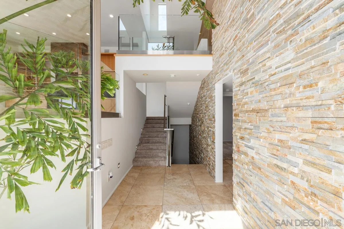 https://cdn.realtyfeed.com/cdn/127/250037507/c4f53ca53762da3ff73181bad13469e2.webp