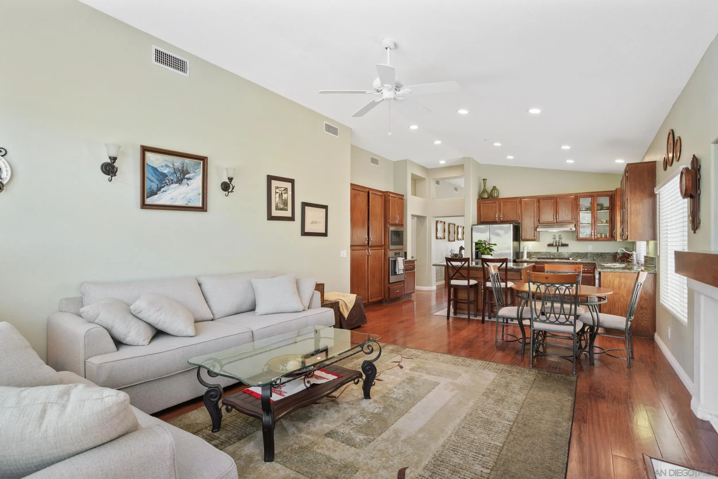 https://cdn.realtyfeed.com/cdn/127/250037508/c98cd61cac230600ec8d7c77bc61c6f2.webp