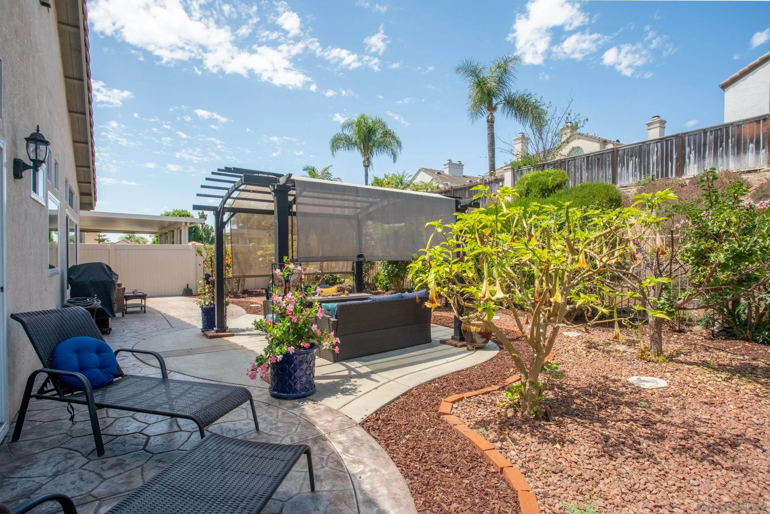 https://cdn.realtyfeed.com/cdn/127/250037508/df722f658c4a3a64836b7df5488f7fcb.webp