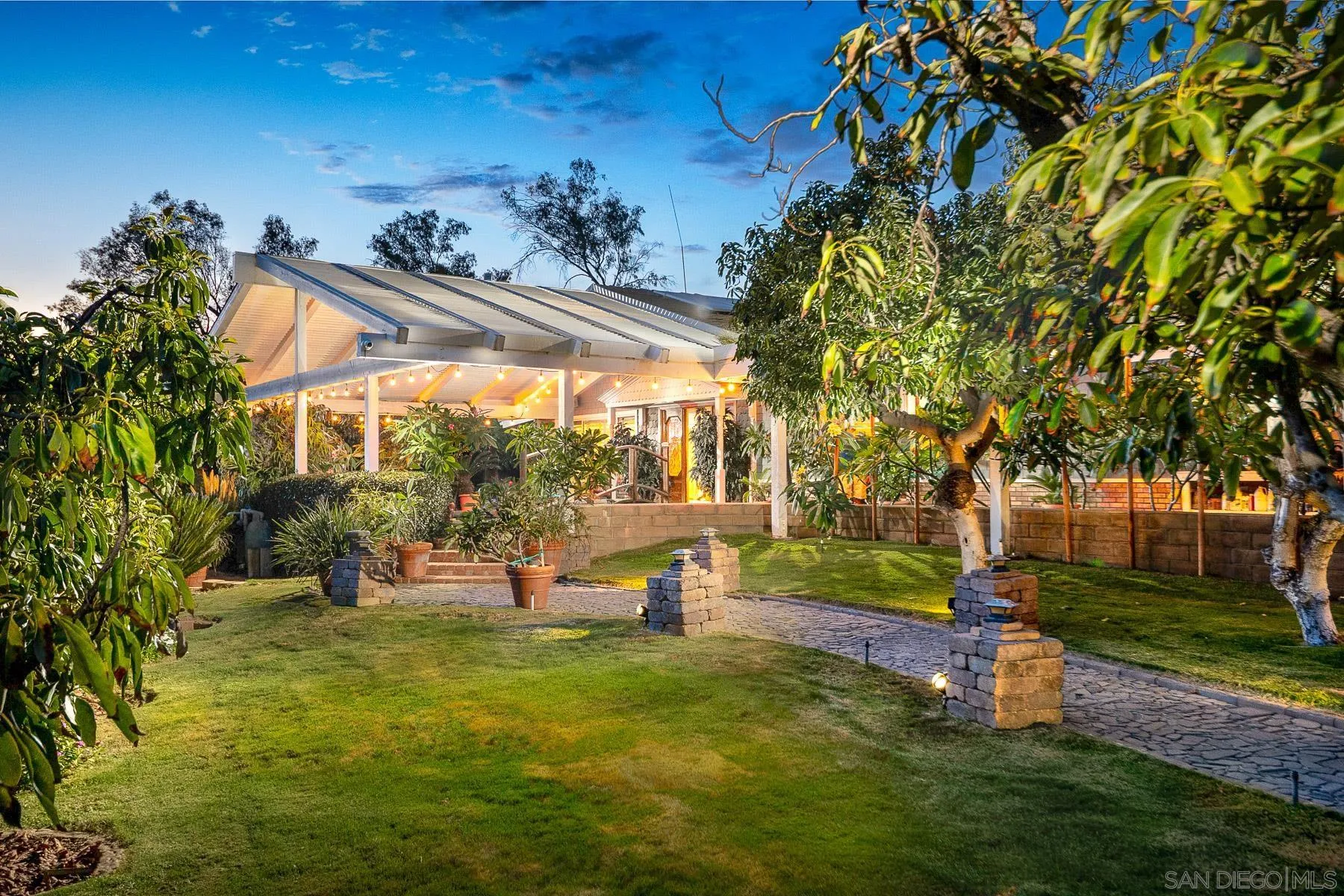 Valley Center, CA 92082