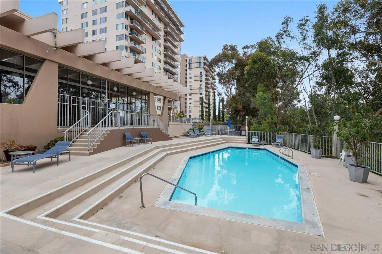 https://cdn.realtyfeed.com/cdn/127/250037515/3195351a33ce1d9cf7e4aaa6ef3efdcd.webp