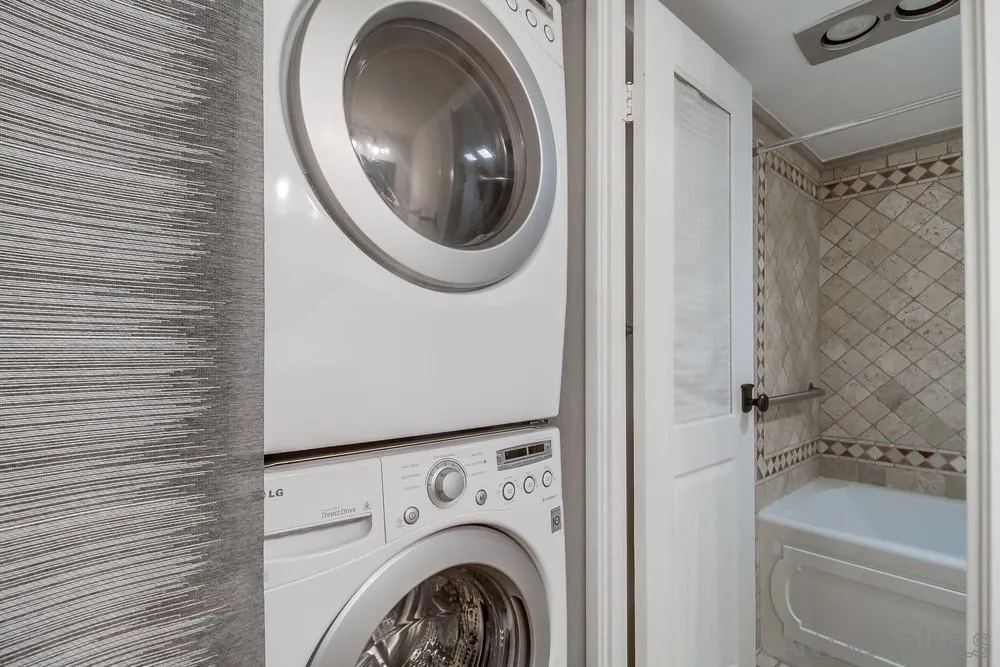 https://cdn.realtyfeed.com/cdn/127/250037515/ac53da53135da7c40aa3211d12208bc1.webp