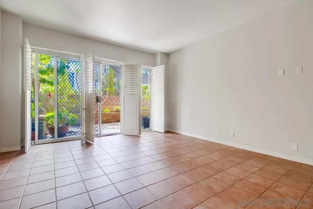 https://cdn.realtyfeed.com/cdn/127/250037515/cb5add04fc19908d34e3635fa5ed8e30.webp