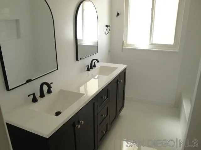 https://cdn.realtyfeed.com/cdn/127/250037516/5fe4c0f5504622705444a9e0bd649689.webp