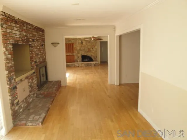 https://cdn.realtyfeed.com/cdn/127/250037516/ded32c2643393c98457678072106bbfb.webp
