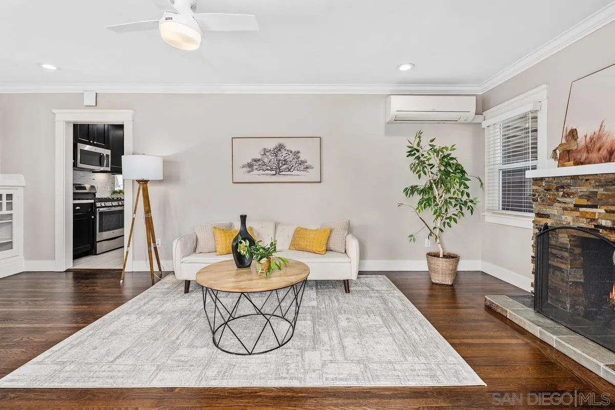 https://cdn.realtyfeed.com/cdn/127/250037517/1148eb2c59769743043310fdfef189b8.webp